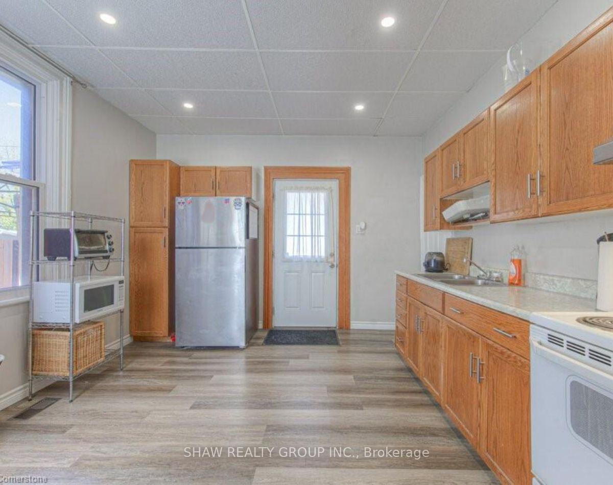 Photo 12 of 89 Park Avenue, Brantford — HOMEH