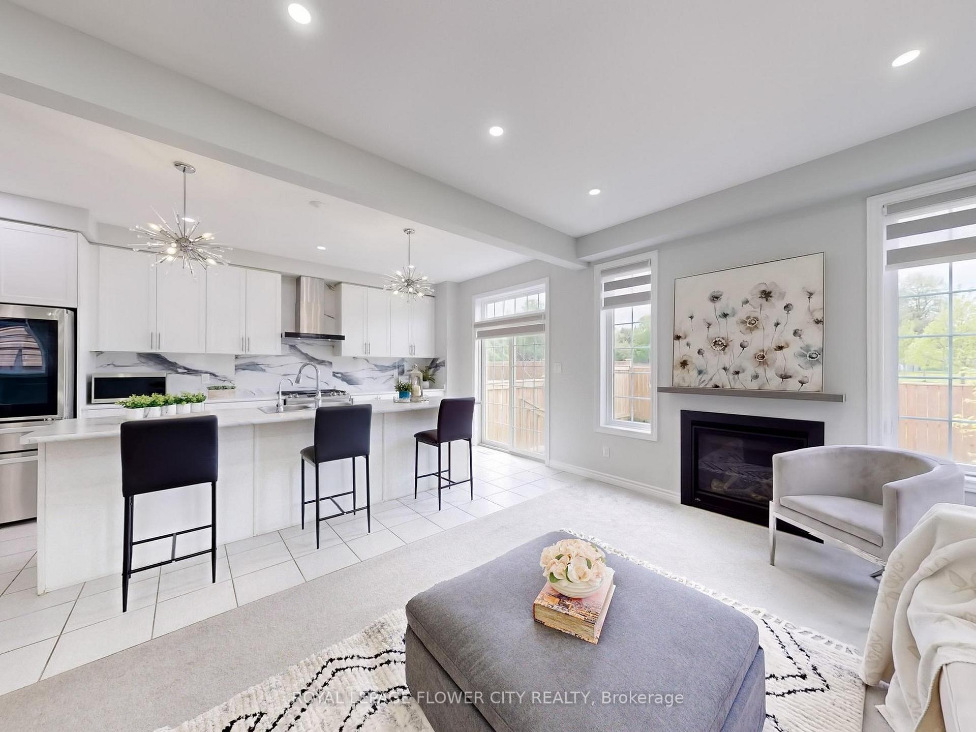 Photo 4 of 22 Gleason Crescent, Kitchener — HOMEH