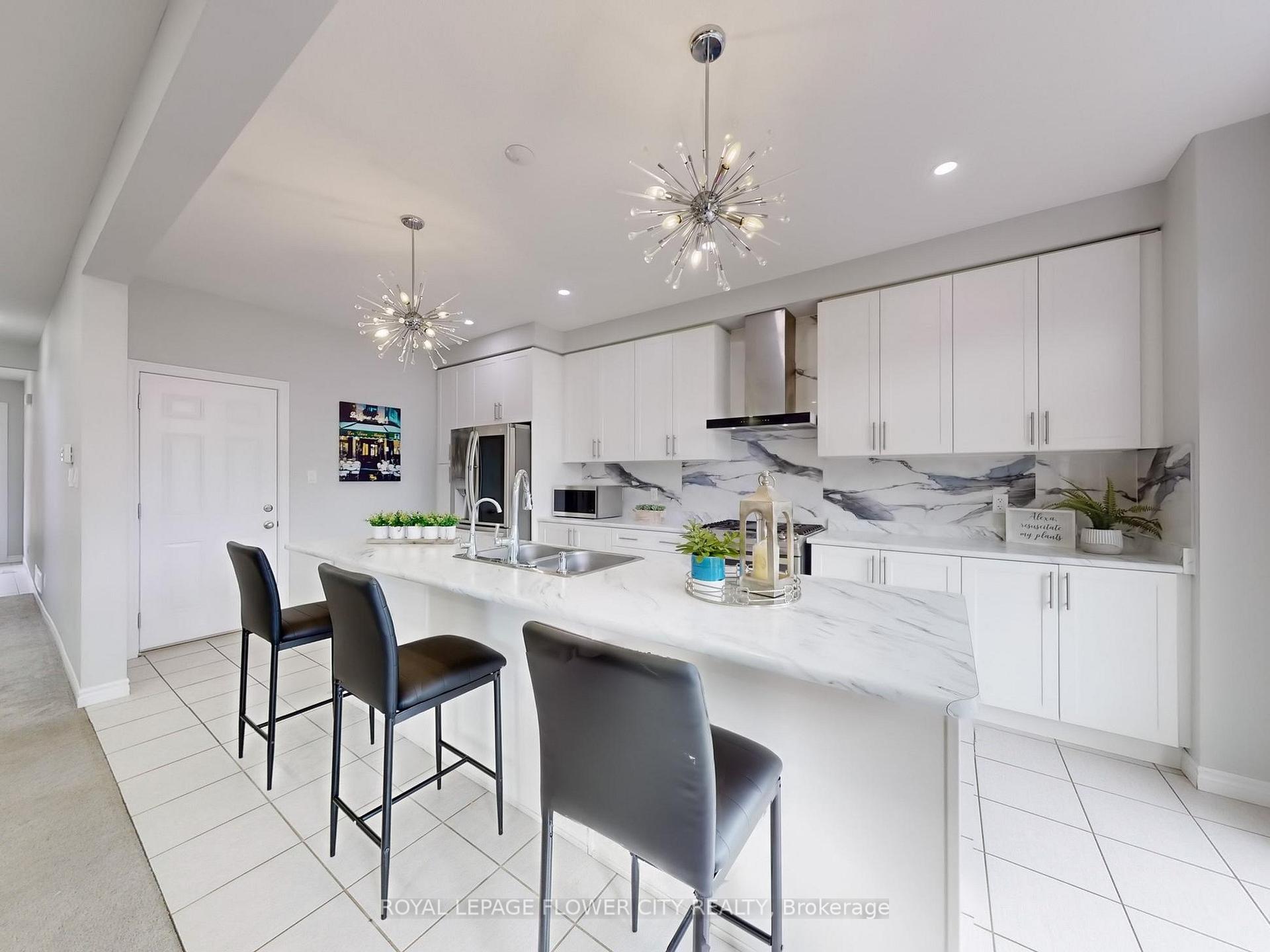 Photo 14 of 22 Gleason Crescent, Kitchener — HOMEH