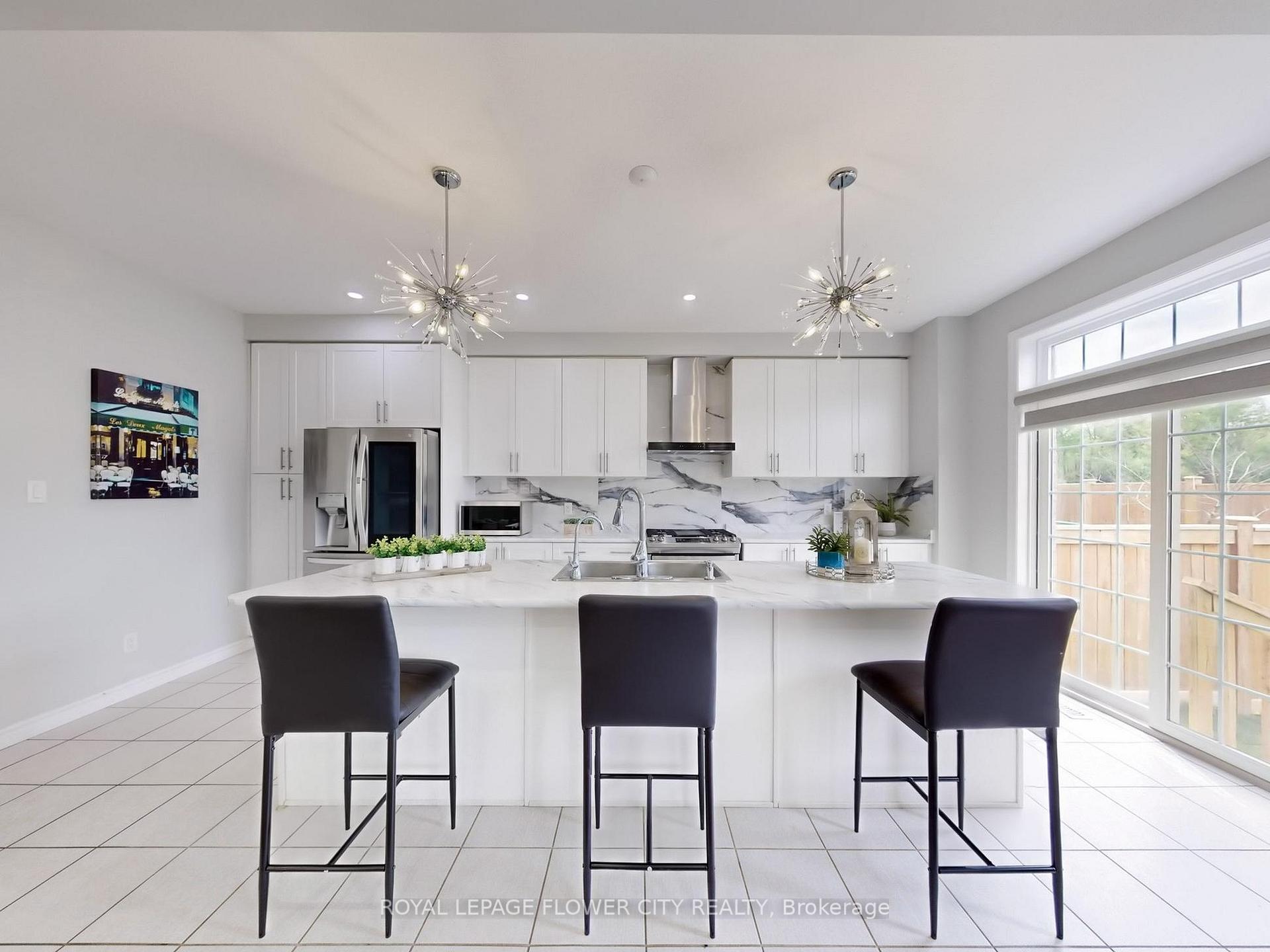 Photo 13 of 22 Gleason Crescent, Kitchener — HOMEH