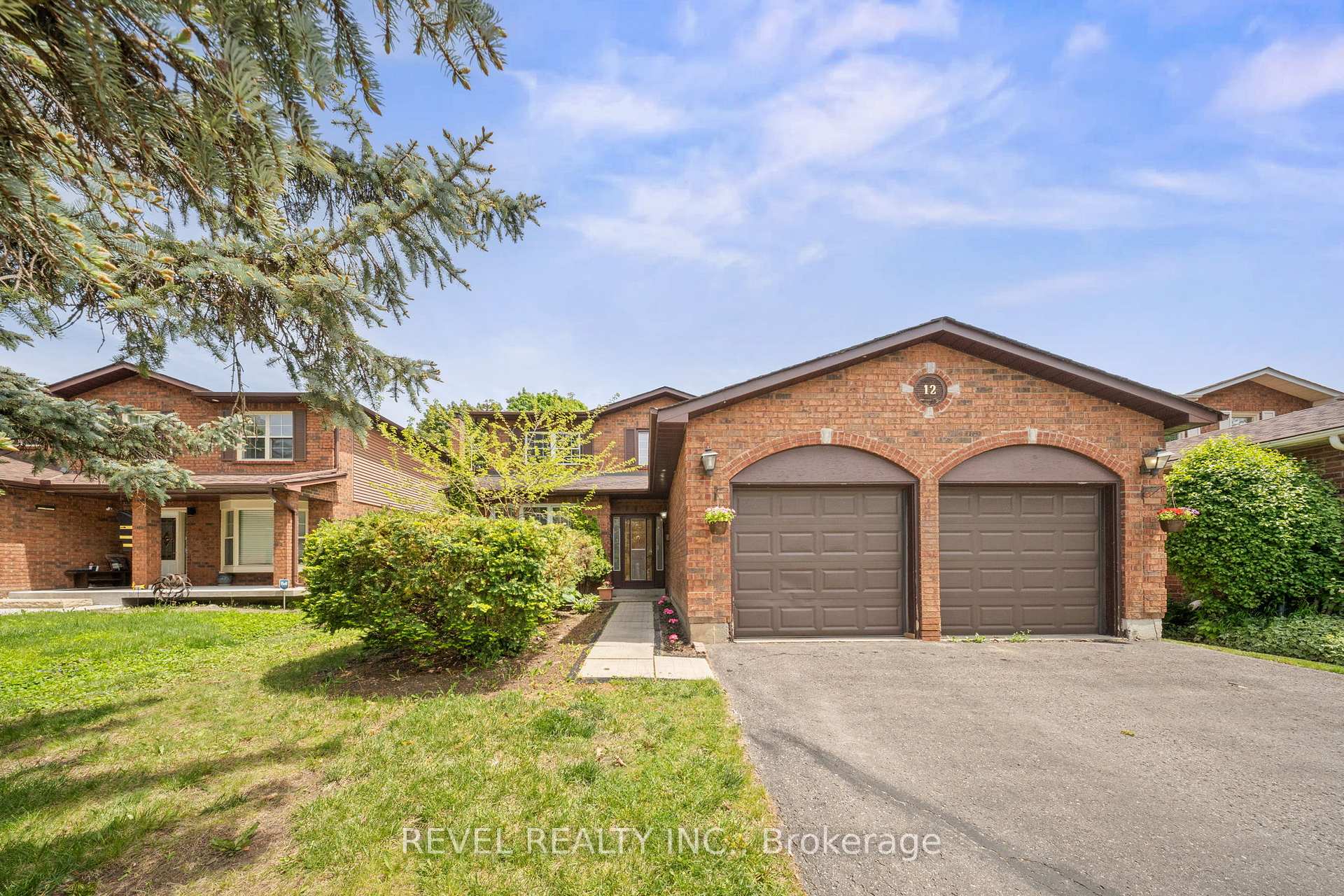 Front of 12 Robinson Crescent