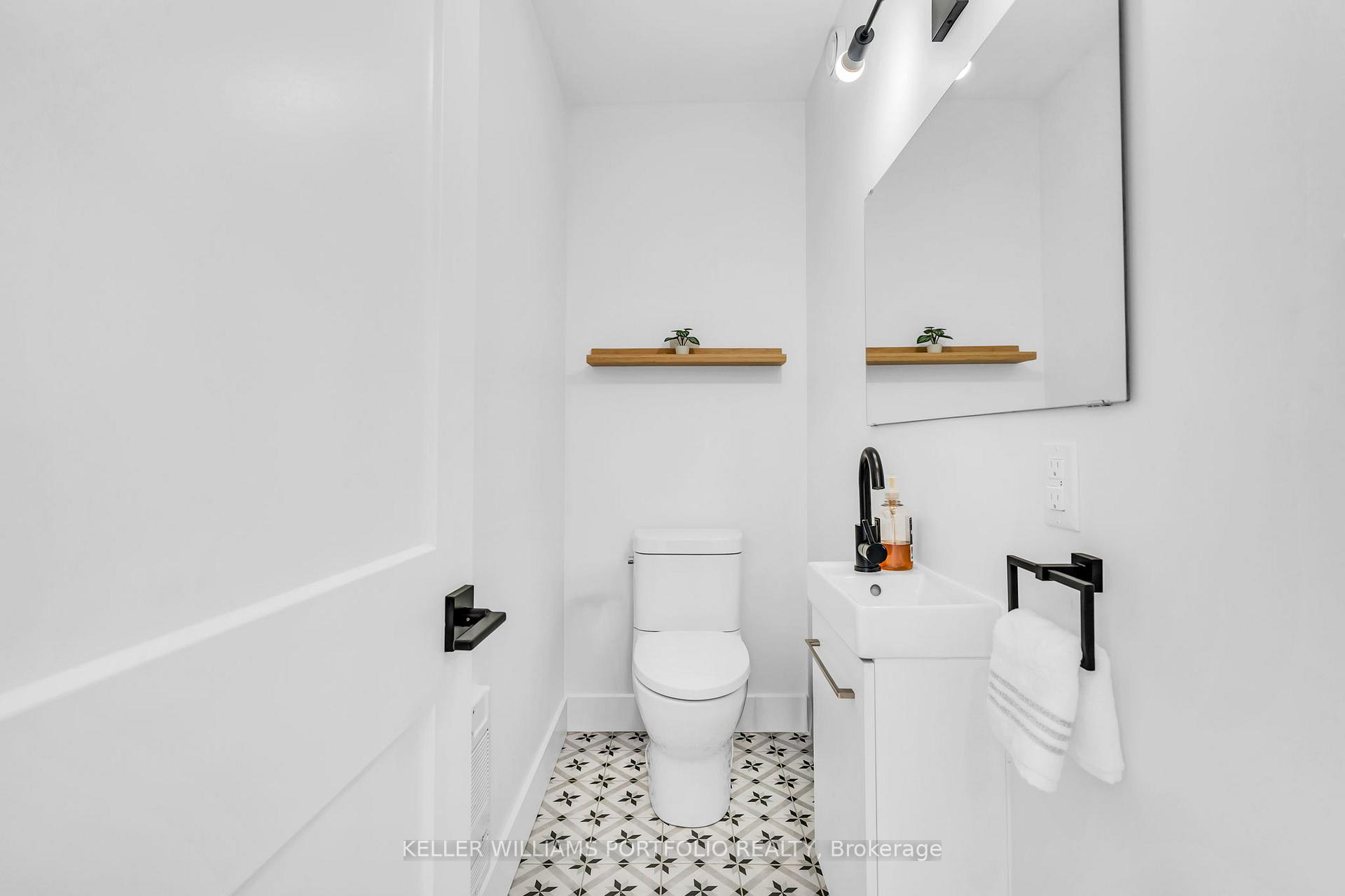 Photo 25 of 2 Grosvenor Drive, Tiny, Rural Tiny — HOMEH