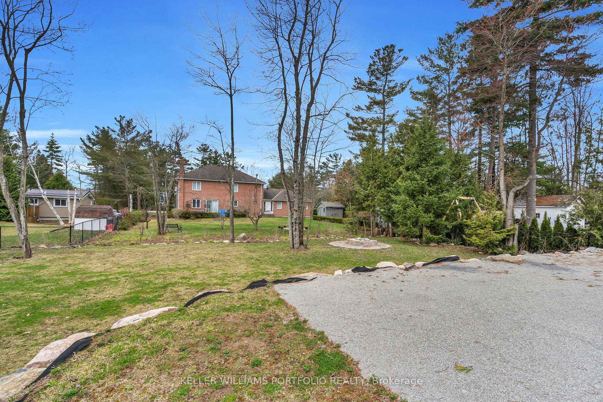 Photo 32 of 2 Grosvenor Drive, Tiny, Rural Tiny — HOMEH