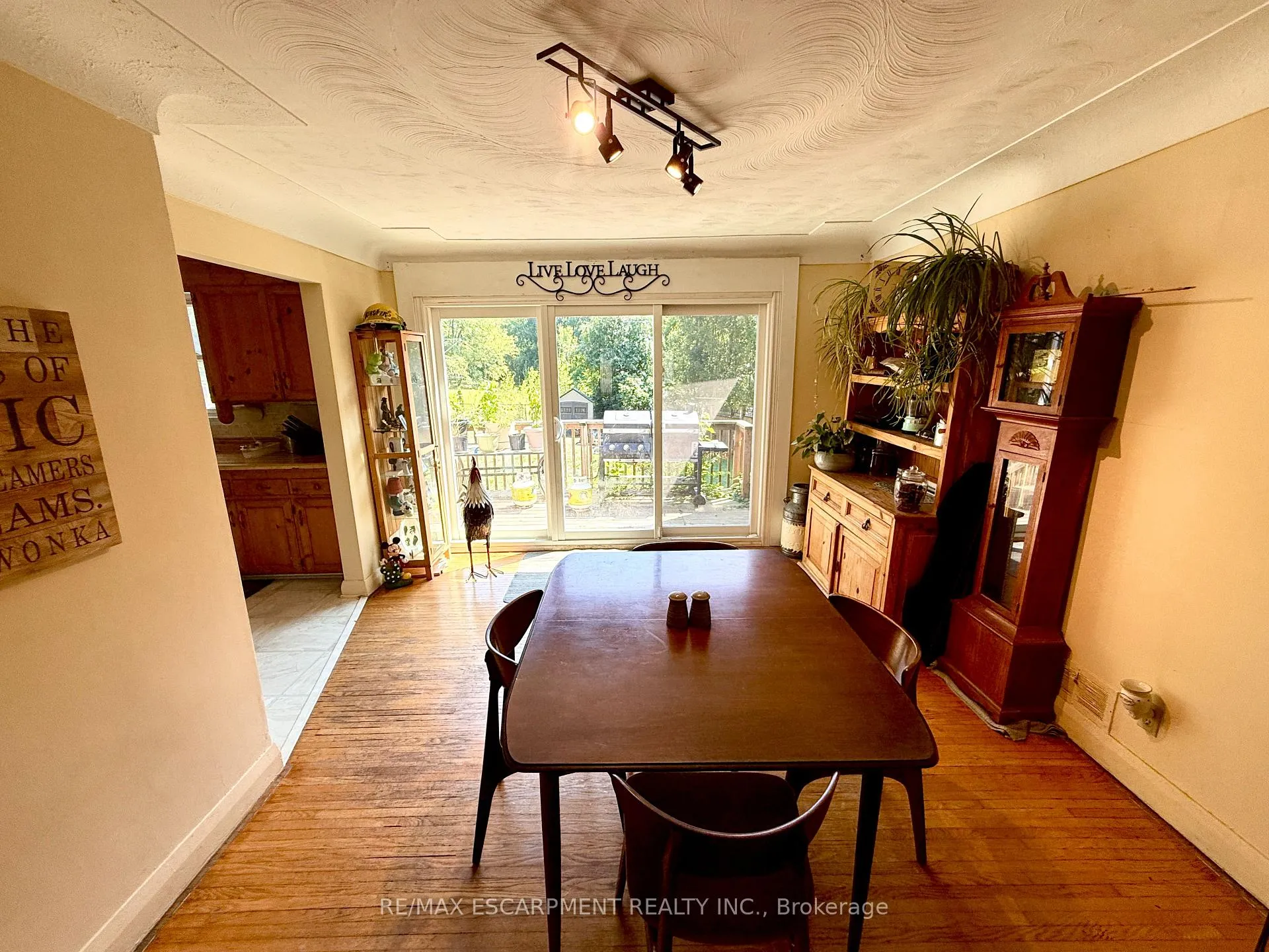 Photo 4 of 473 Hamilton Drive, Hamilton, Ancaster — HOMEH