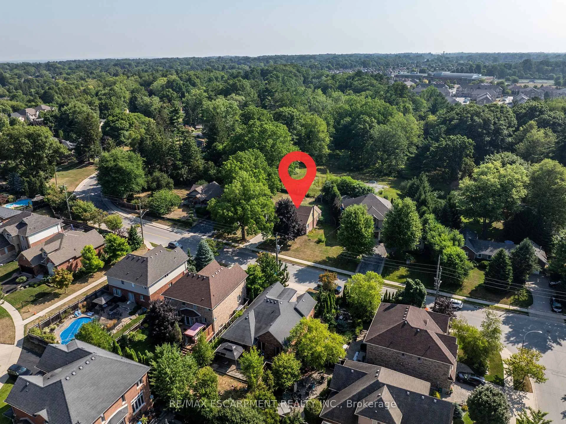 Photo 17 of 473 Hamilton Drive, Hamilton, Ancaster — HOMEH
