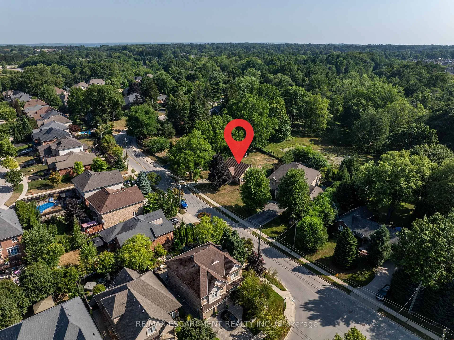 Photo 18 of 473 Hamilton Drive, Hamilton, Ancaster — HOMEH