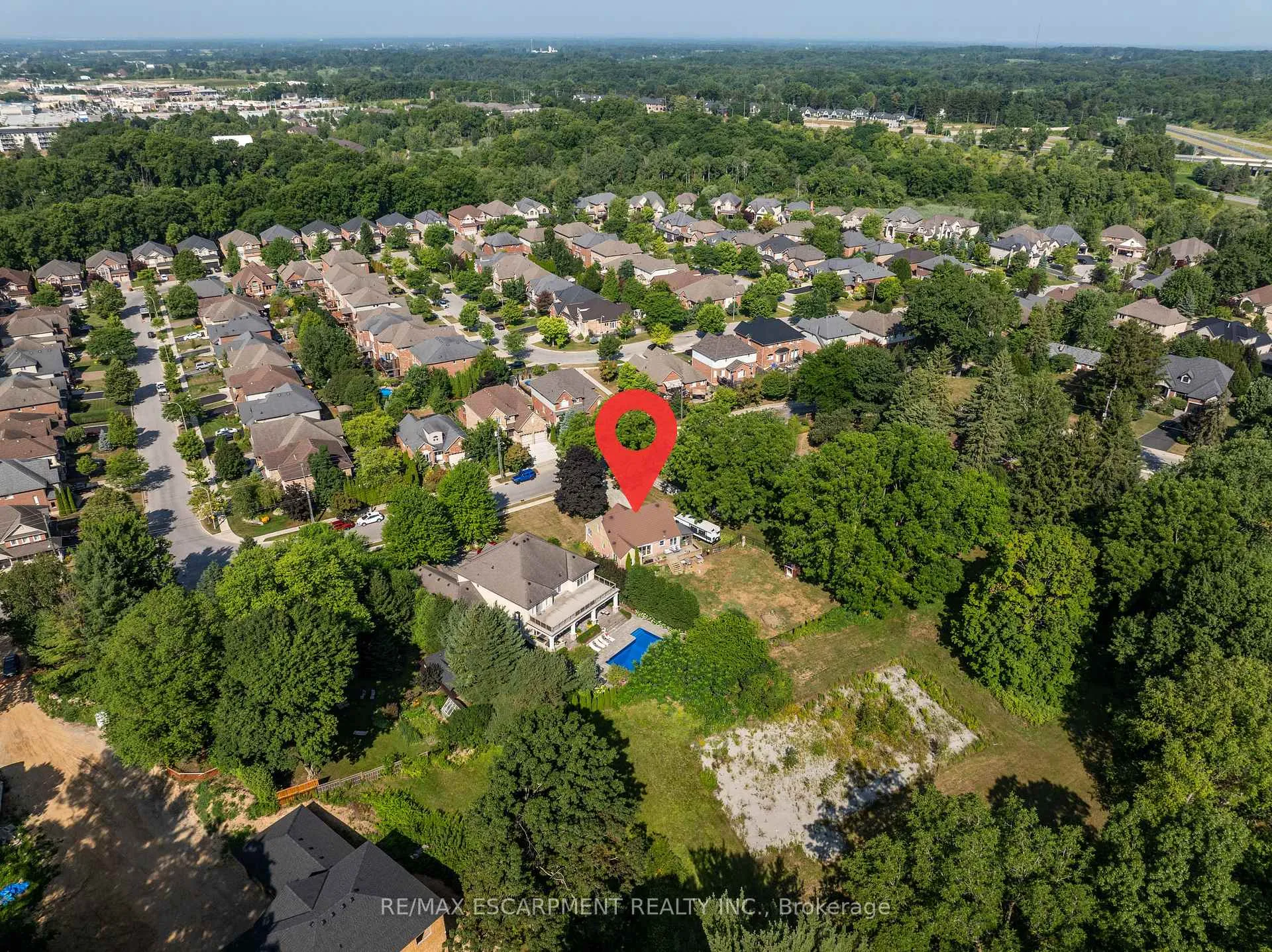 Photo 20 of 473 Hamilton Drive, Hamilton, Ancaster — HOMEH