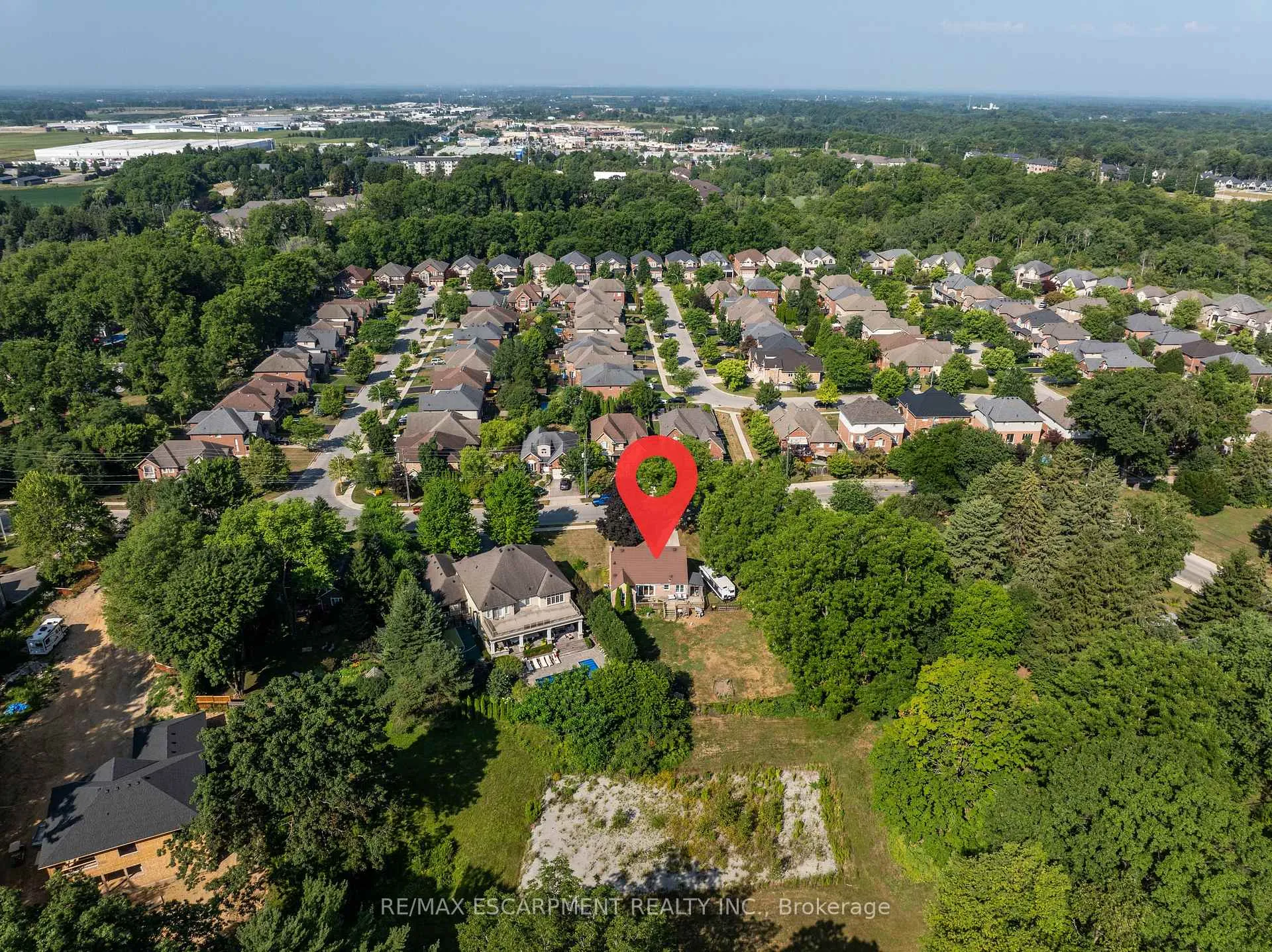 Photo 21 of 473 Hamilton Drive, Hamilton, Ancaster — HOMEH