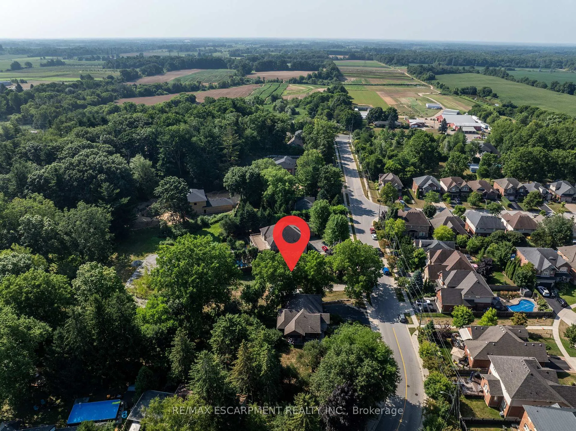 Photo 23 of 473 Hamilton Drive, Hamilton, Ancaster — HOMEH