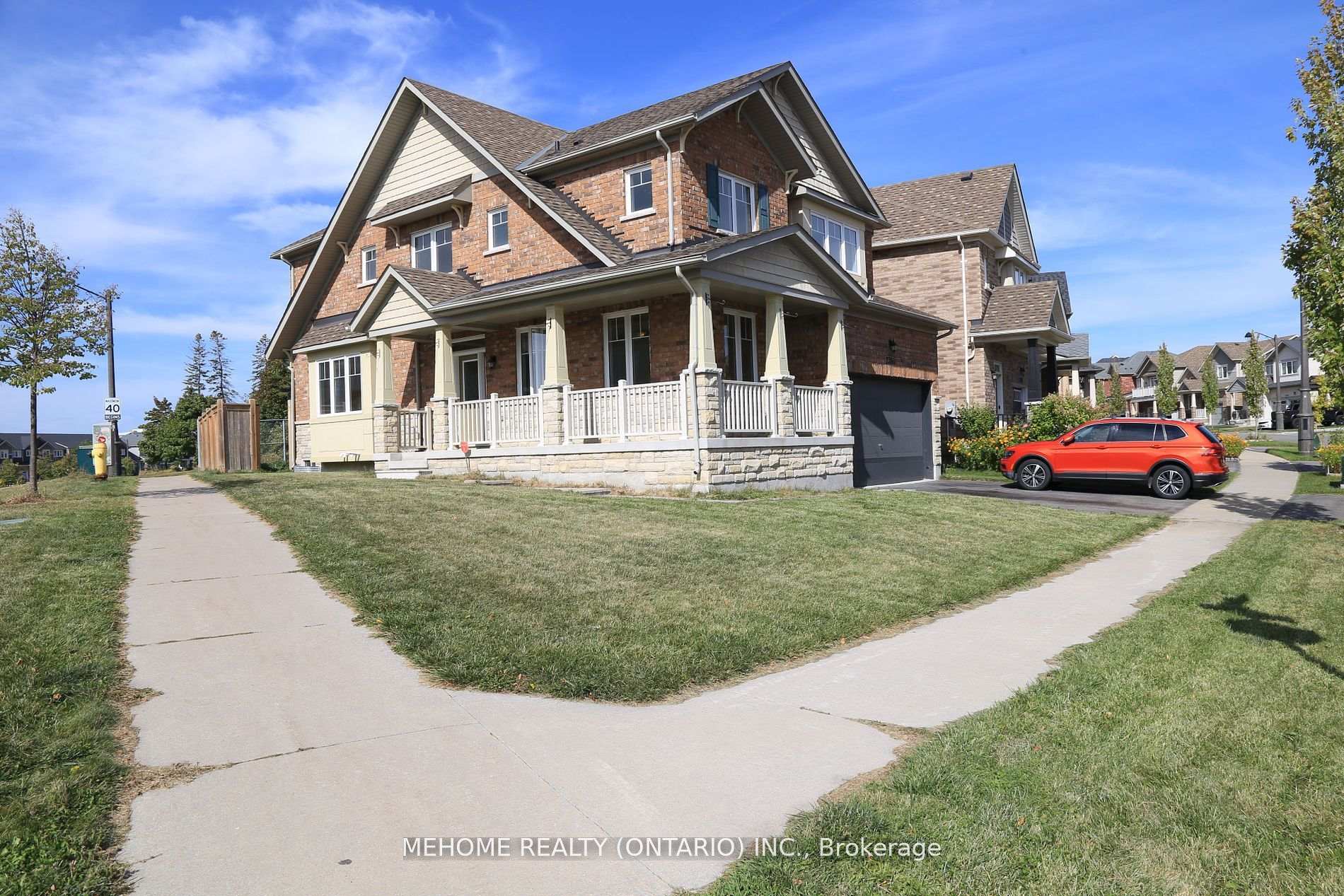 Front of 2380 Victoria Park Street