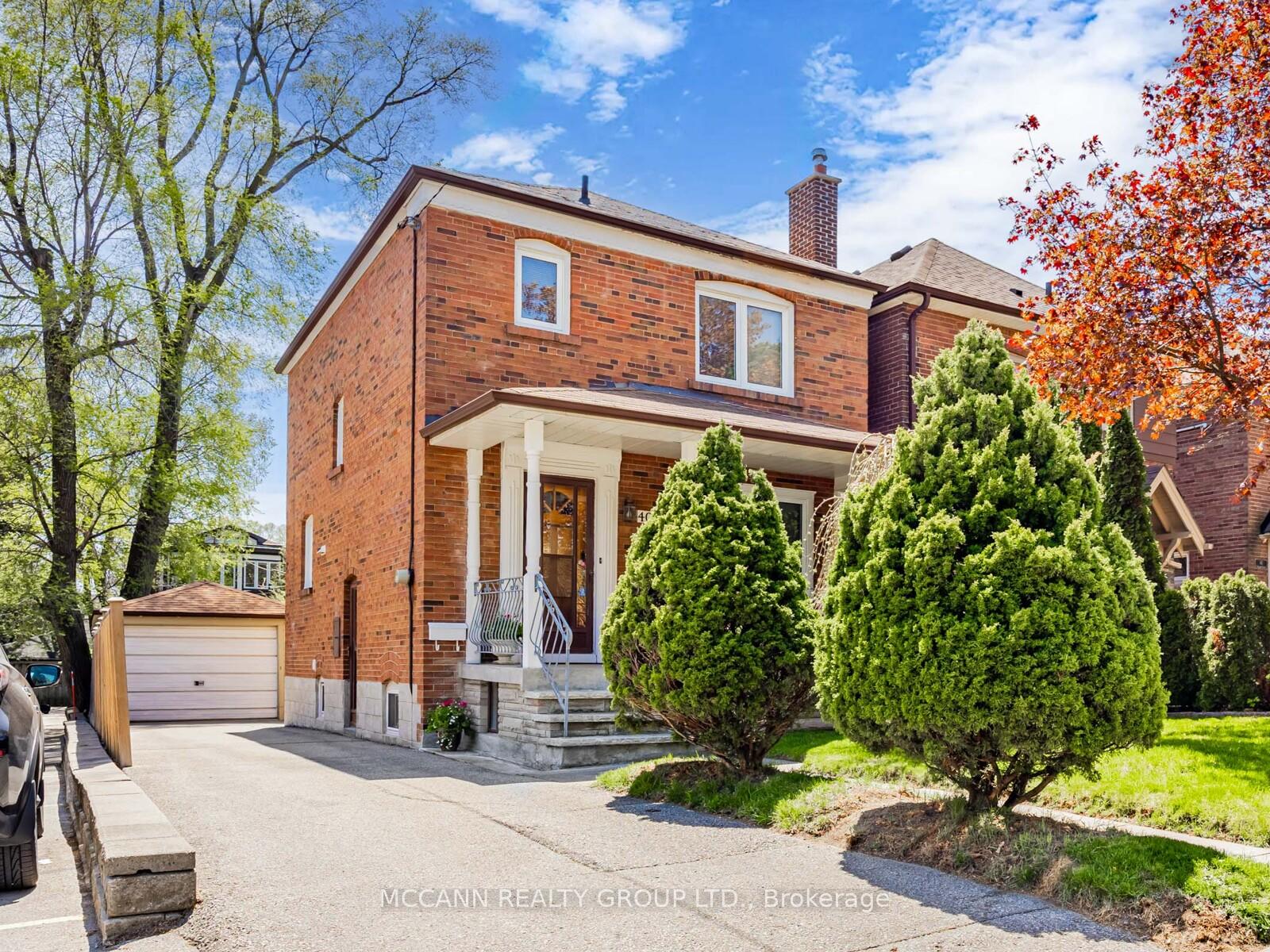 Front of 407 Roselawn Avenue