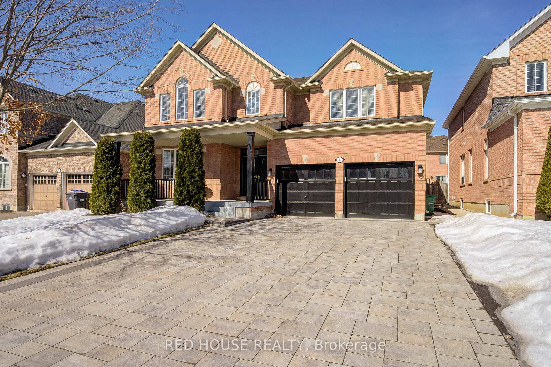 Front of 4 Farad Court