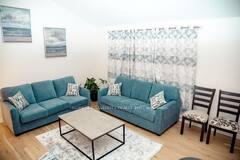 Photo 3 of 6732 Jill Drive, Niagara Falls — HOMEH