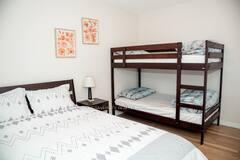 Photo 4 of 6732 Jill Drive, Niagara Falls — HOMEH
