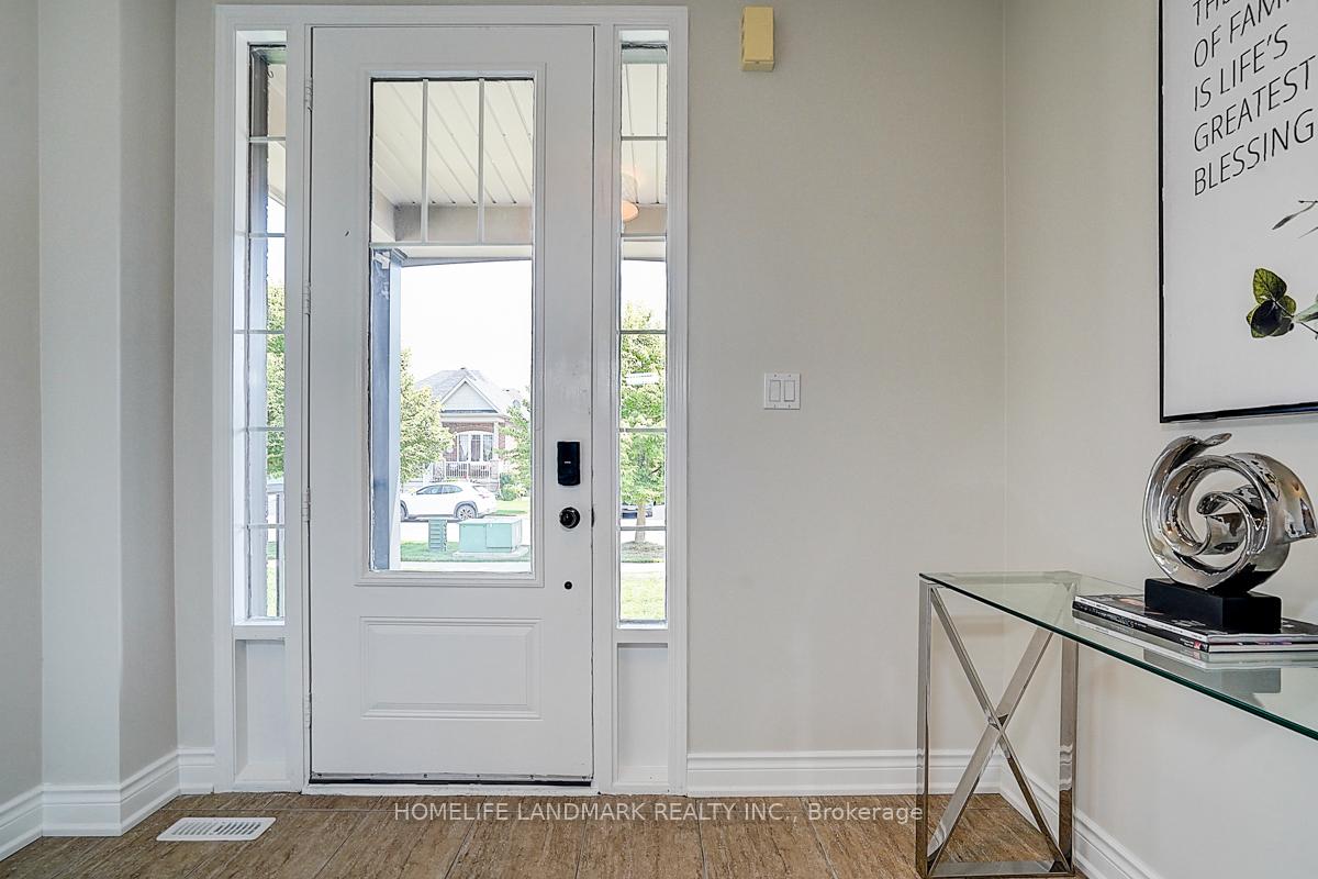 Photo 3 of 6 Keating Drive, Clarington, Newcastle — HOMEH