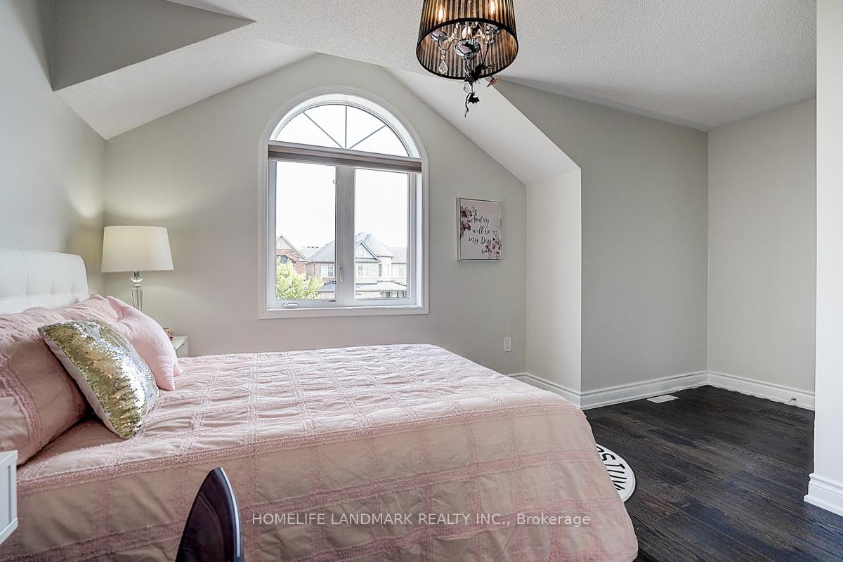 Photo 25 of 6 Keating Drive, Clarington, Newcastle — HOMEH