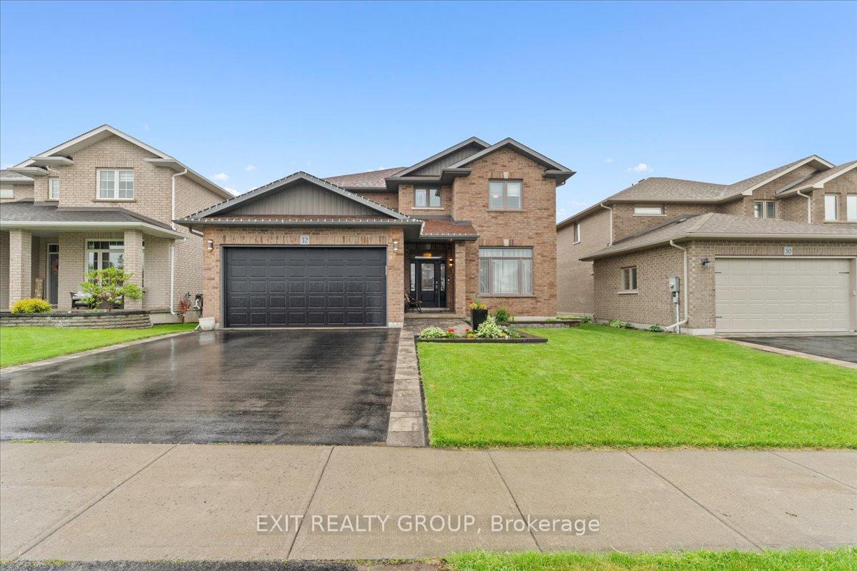 Front of 32 Vertis Court