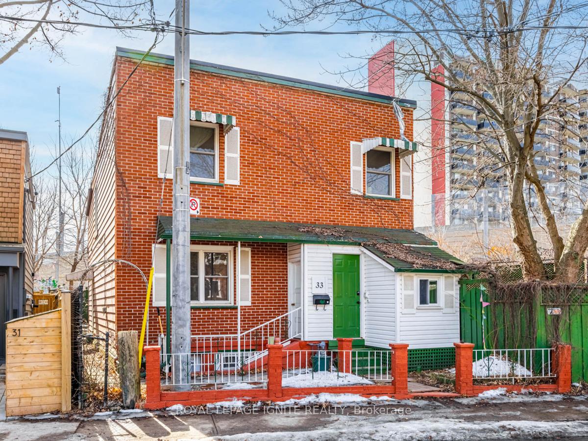 Photo 7 of 33 Delaney Crescent S, Toronto, Little Portugal — HOMEH