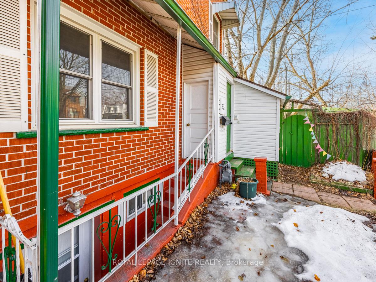 Photo 6 of 33 Delaney Crescent S, Toronto, Little Portugal — HOMEH