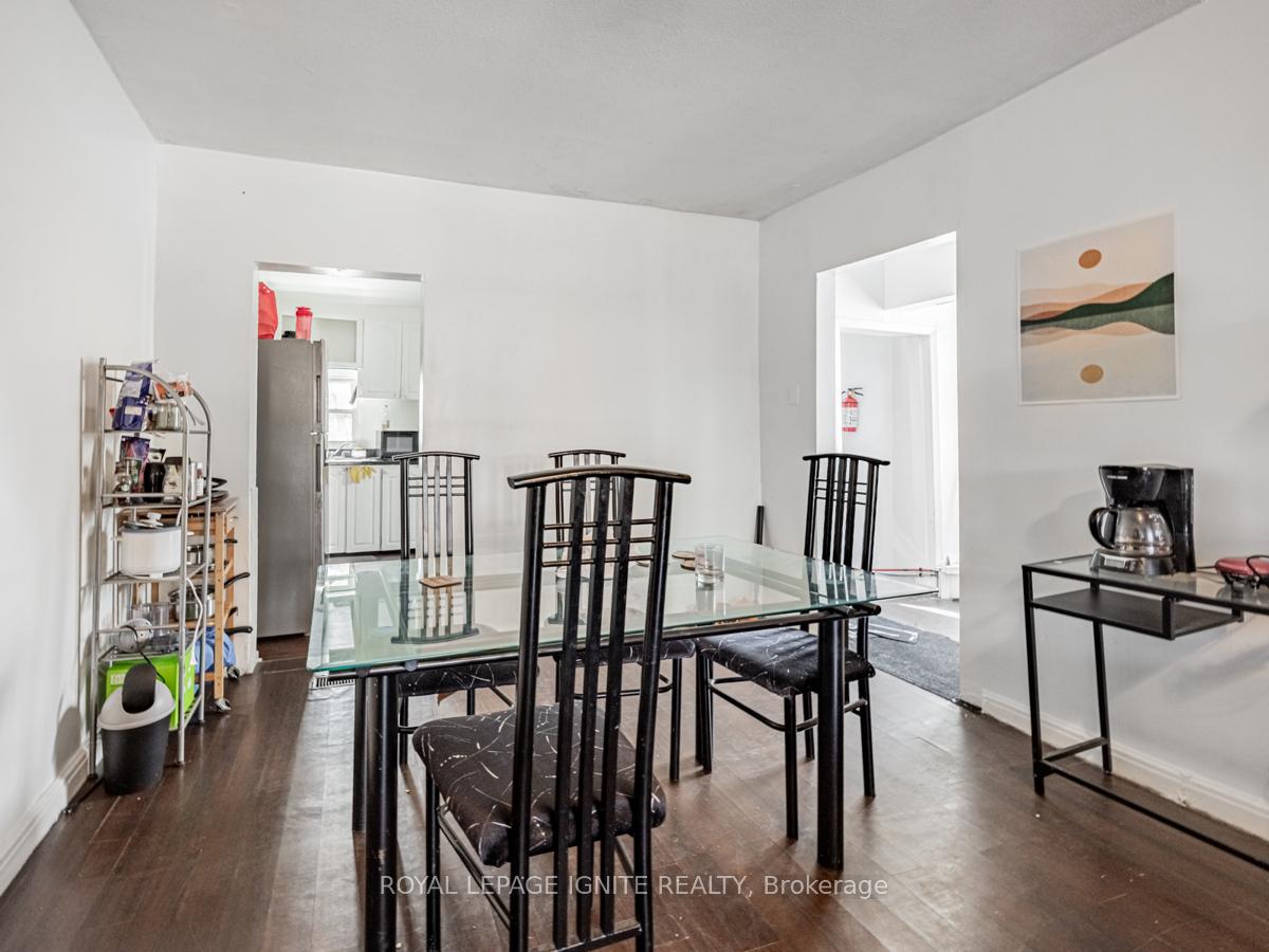 Photo 14 of 33 Delaney Crescent S, Toronto, Little Portugal — HOMEH