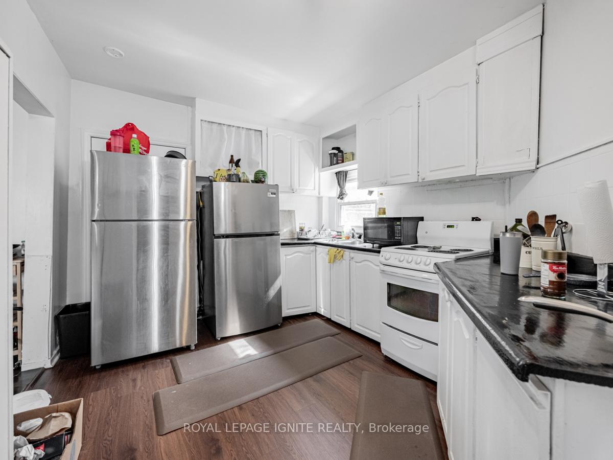 Photo 12 of 33 Delaney Crescent S, Toronto, Little Portugal — HOMEH