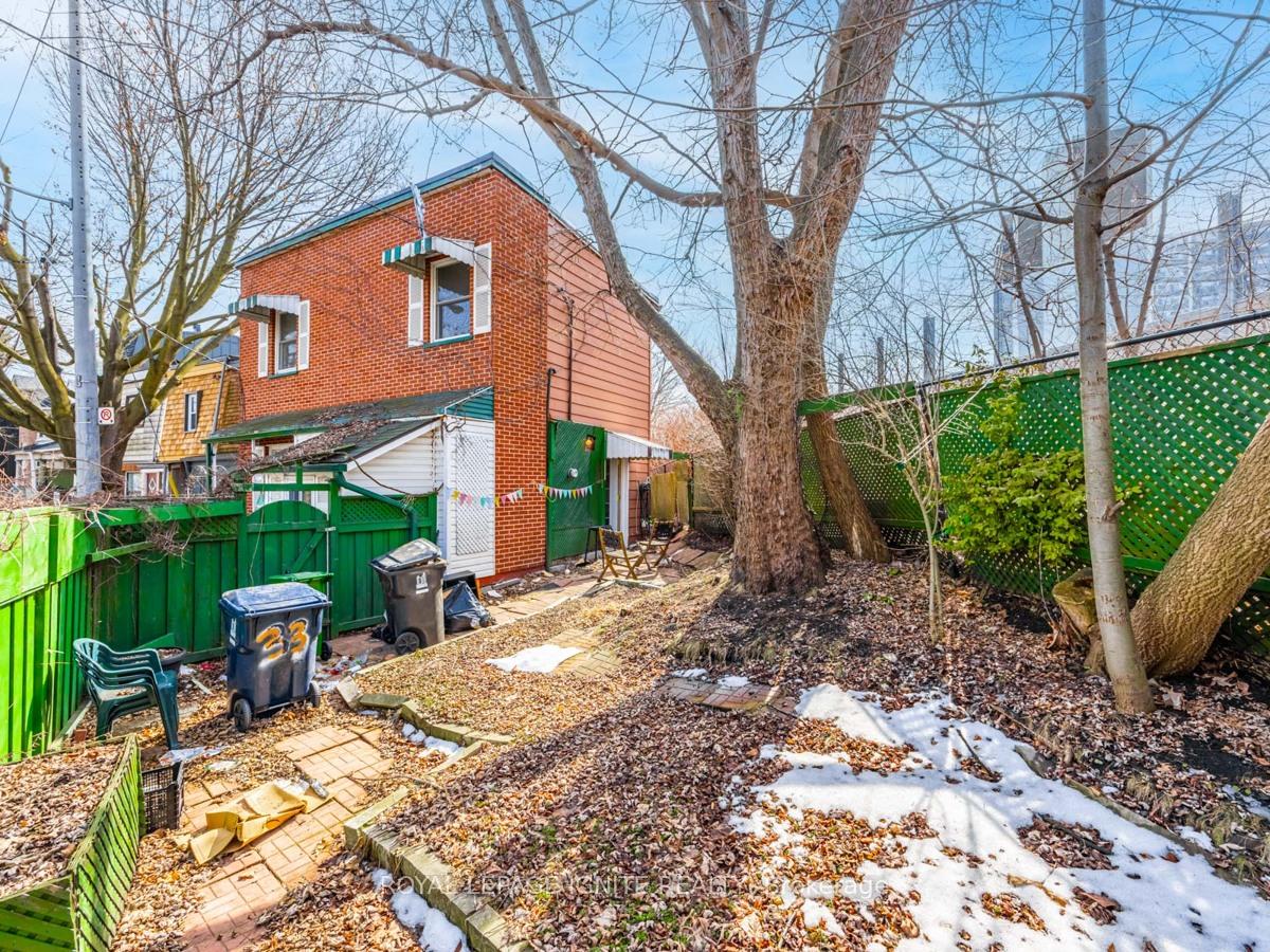 Photo 30 of 33 Delaney Crescent S, Toronto, Little Portugal — HOMEH