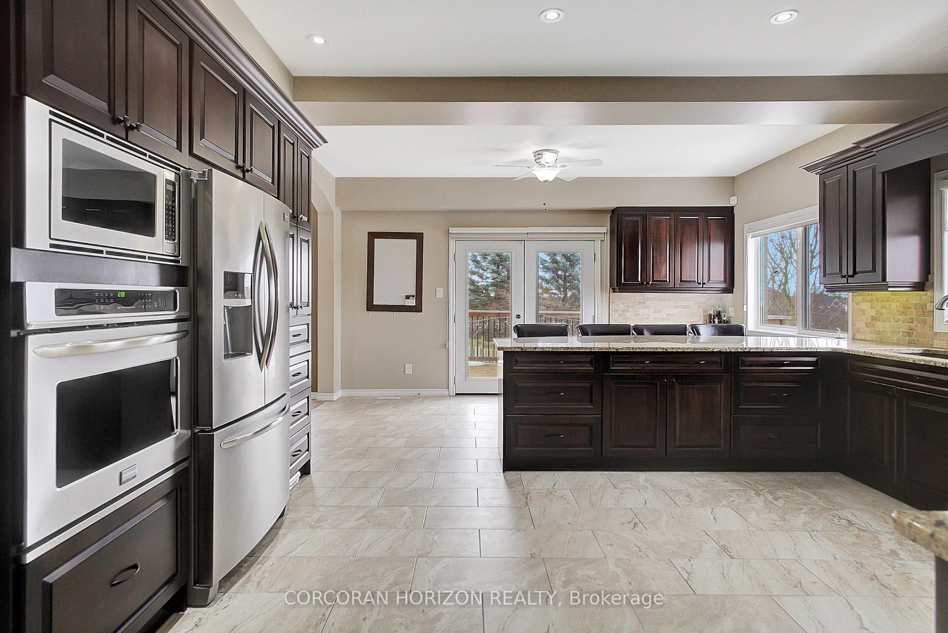 Photo 6 of 55 Woodcrest Court, Kitchener, Doon South — HOMEH