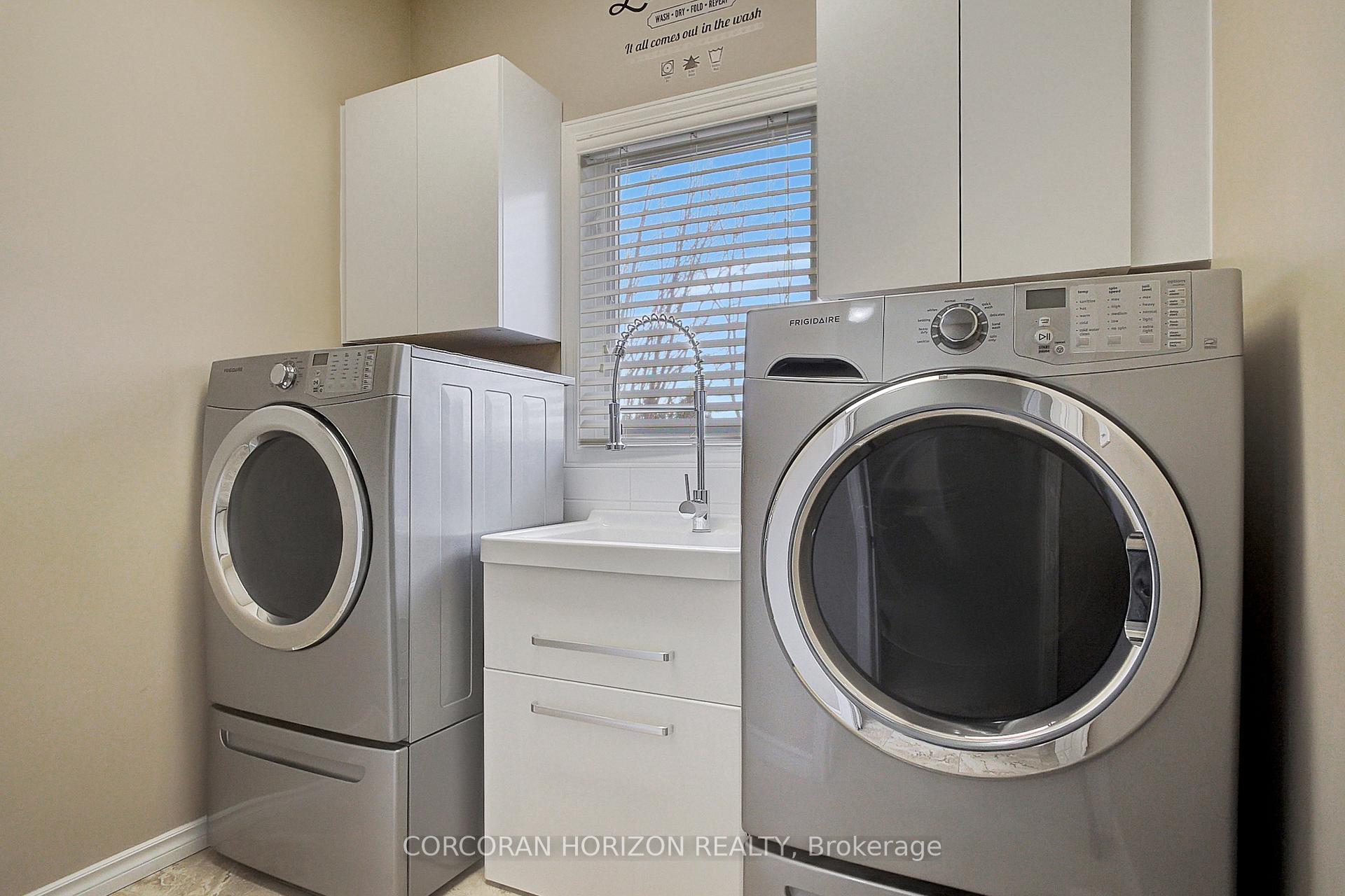 Photo 14 of 55 Woodcrest Court, Kitchener, Doon South — HOMEH
