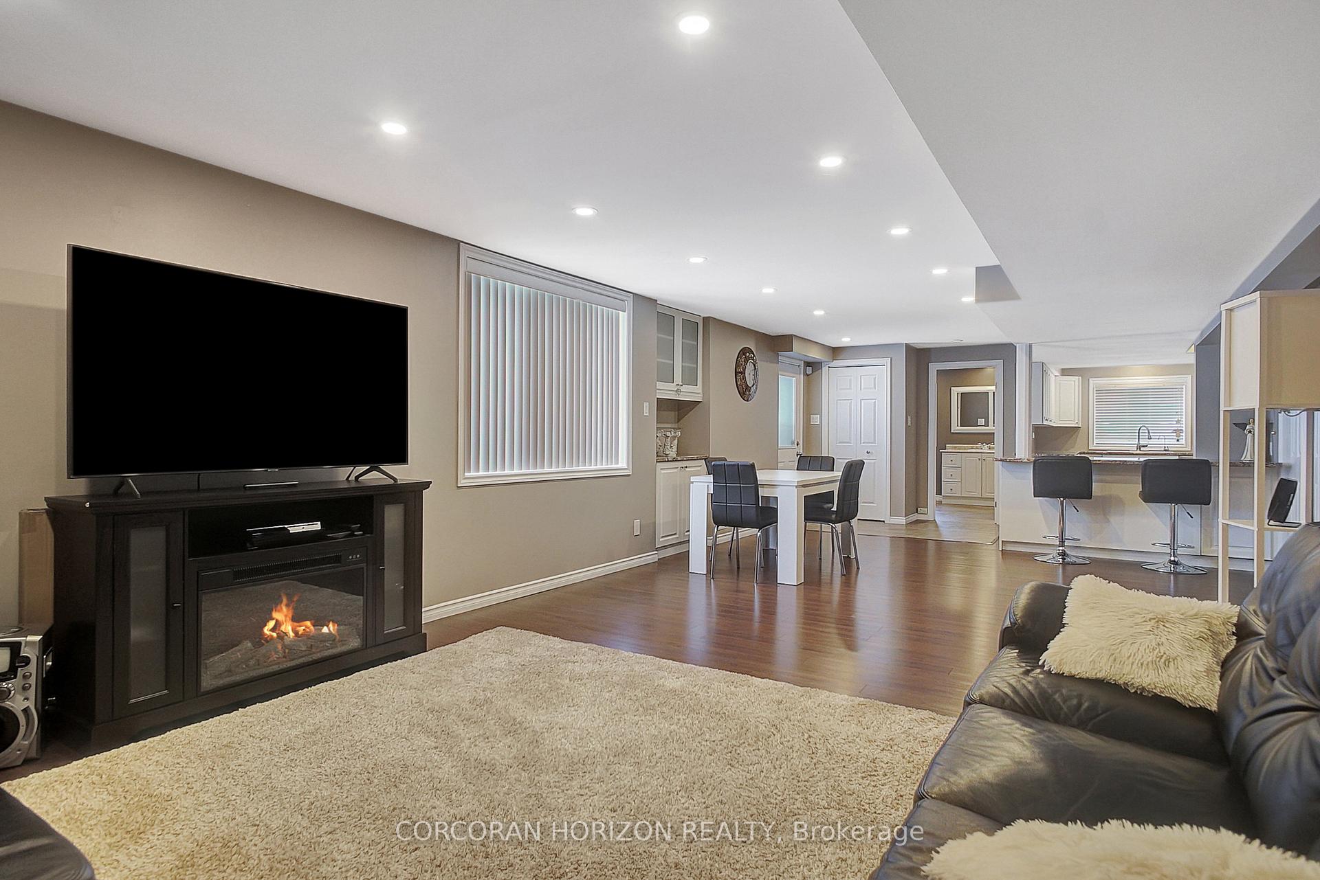 Photo 37 of 55 Woodcrest Court, Kitchener, Doon South — HOMEH