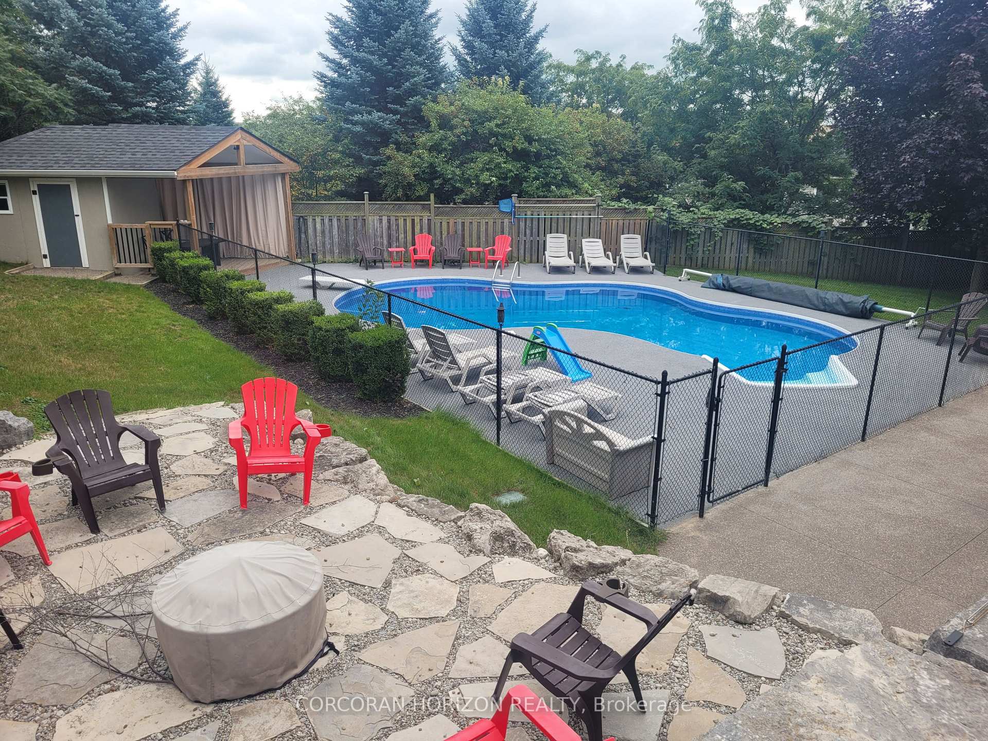 Photo 41 of 55 Woodcrest Court, Kitchener, Doon South — HOMEH
