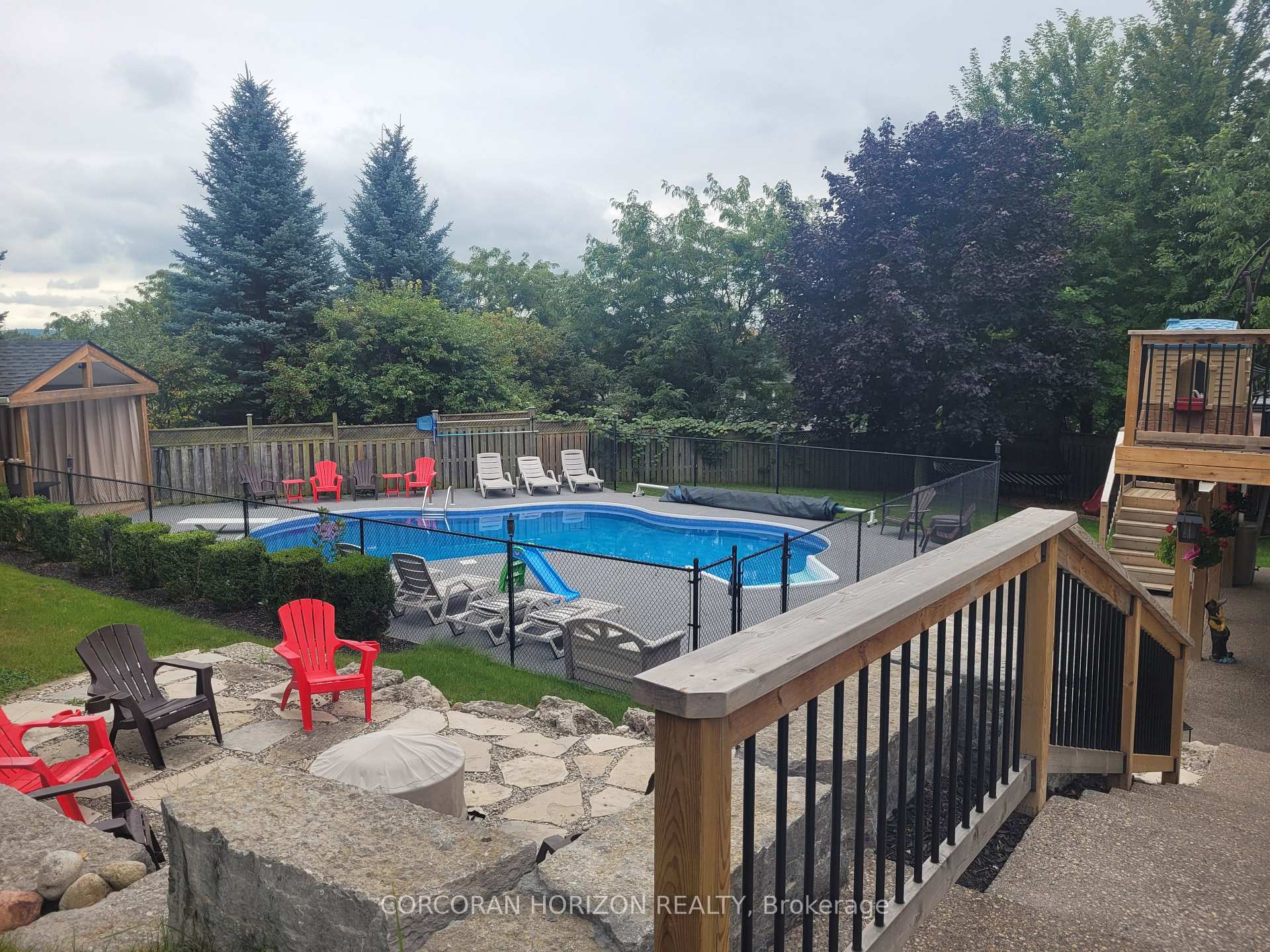 Photo 43 of 55 Woodcrest Court, Kitchener, Doon South — HOMEH