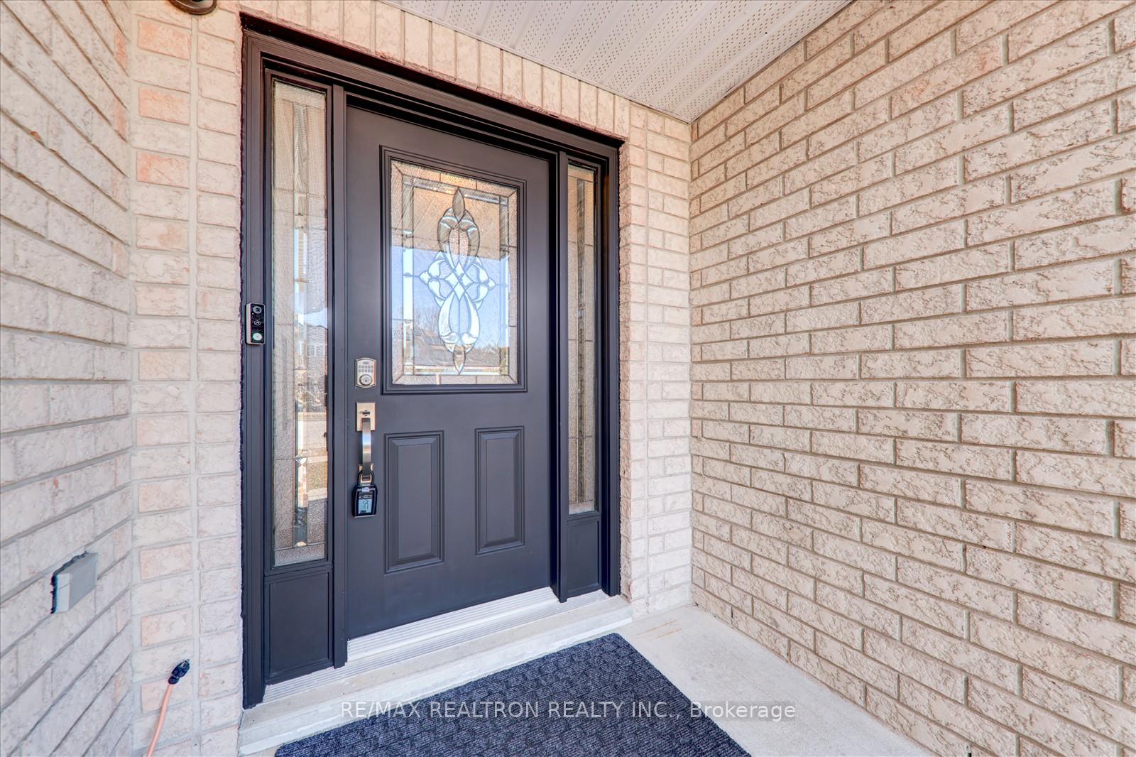 Photo 4 of 2240 Webster Boulevard, Innisfil, Alcona — HOMEH