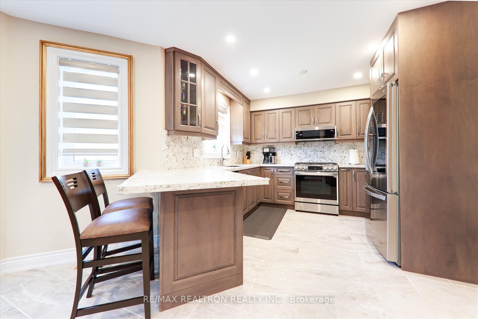 Photo 12 of 2240 Webster Boulevard, Innisfil, Alcona — HOMEH