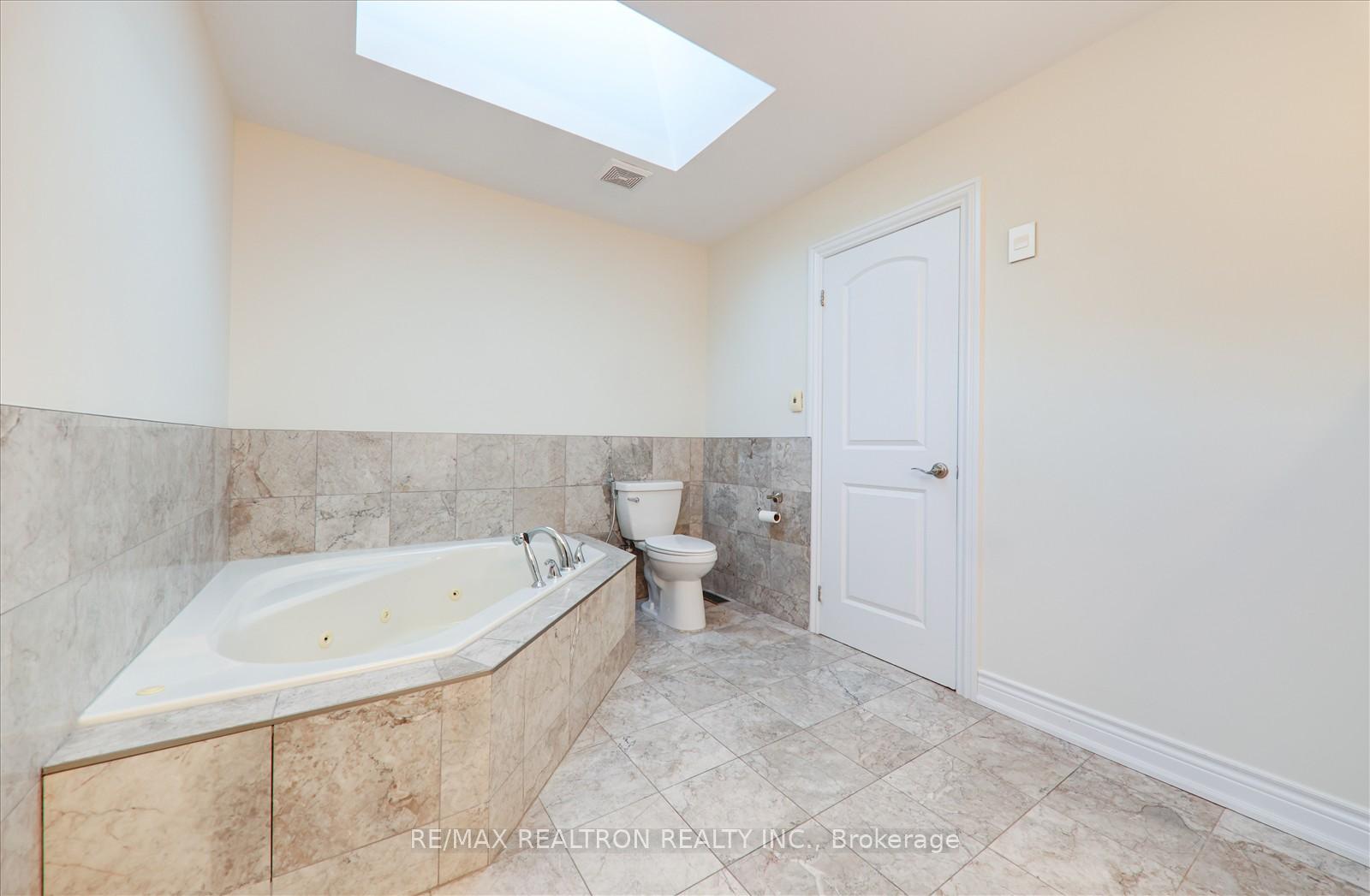 Photo 24 of 2240 Webster Boulevard, Innisfil, Alcona — HOMEH