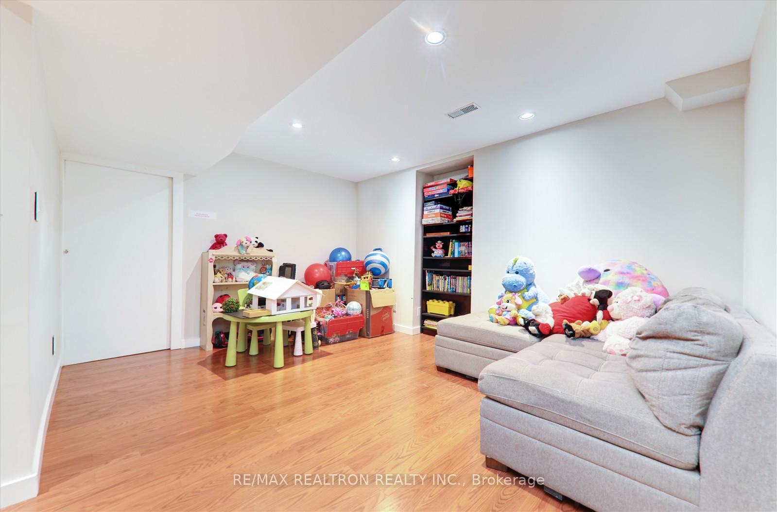 Photo 35 of 2240 Webster Boulevard, Innisfil, Alcona — HOMEH