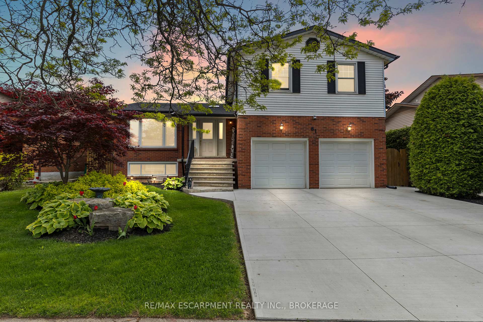 Front of 61 Seaton Place Drive