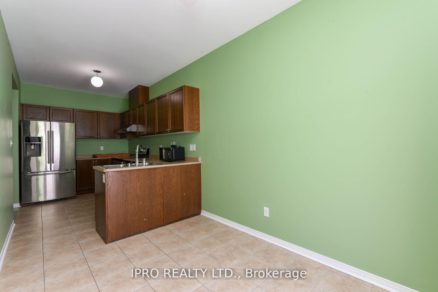 Photo 31 of 209 Checkerberry Crescent, Brampton, Sandringham-Wellington — HOMEH