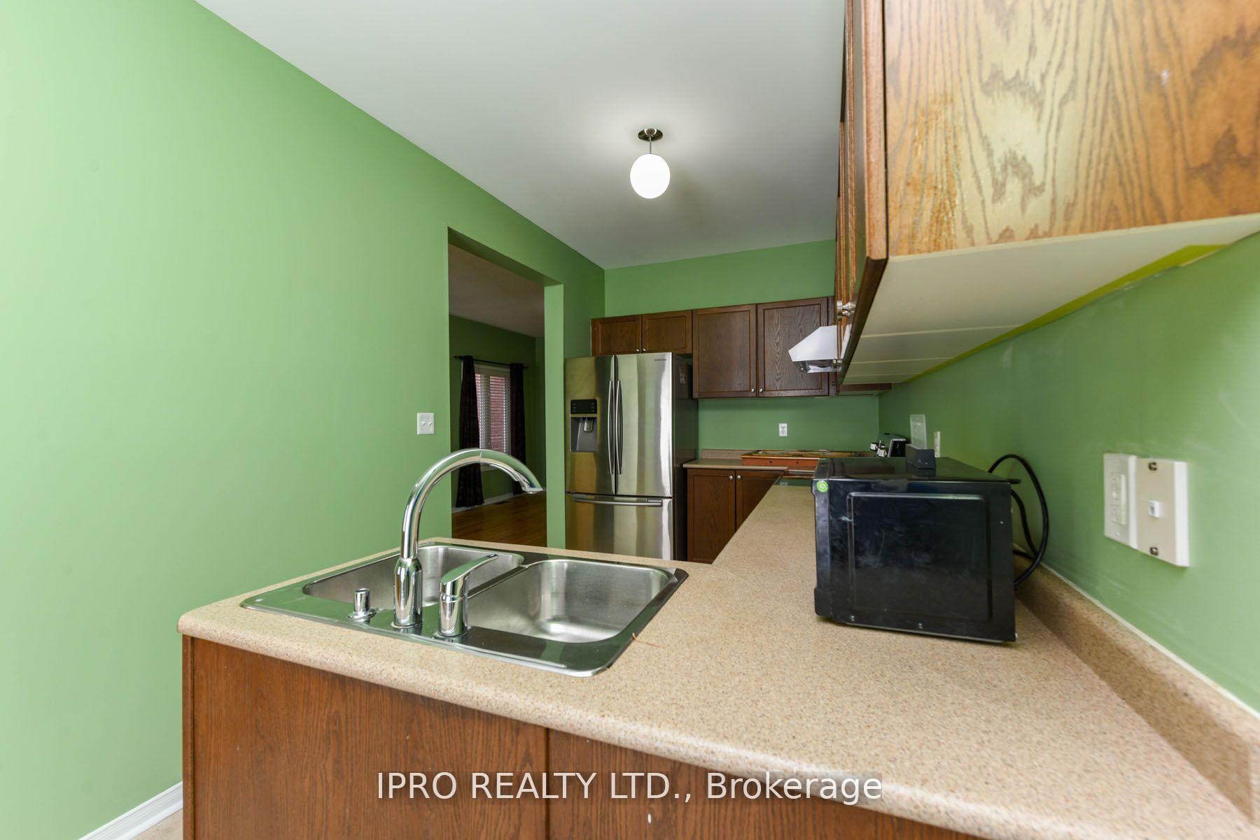 Photo 19 of 209 Checkerberry Crescent, Brampton, Sandringham-Wellington — HOMEH