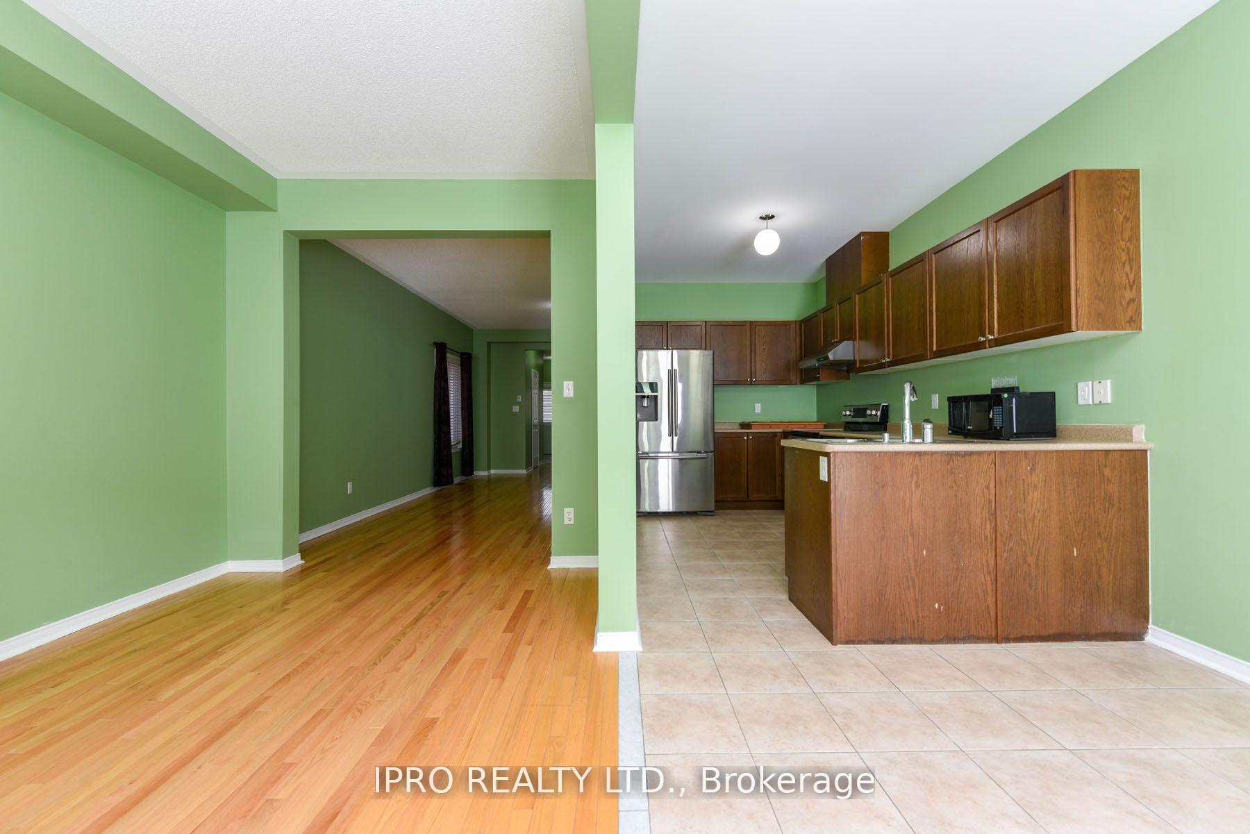 Photo 21 of 209 Checkerberry Crescent, Brampton, Sandringham-Wellington — HOMEH