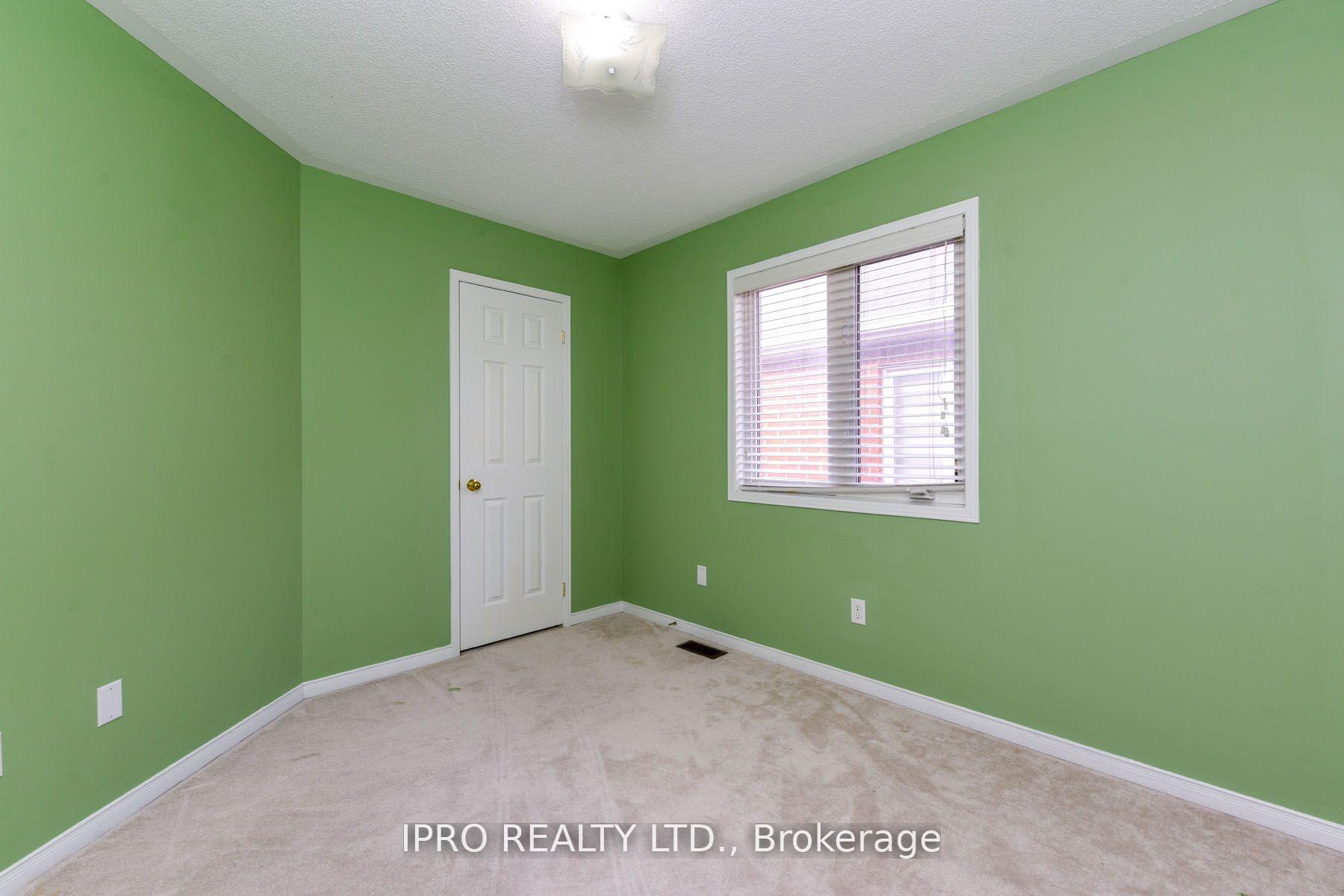 Photo 24 of 209 Checkerberry Crescent, Brampton, Sandringham-Wellington — HOMEH