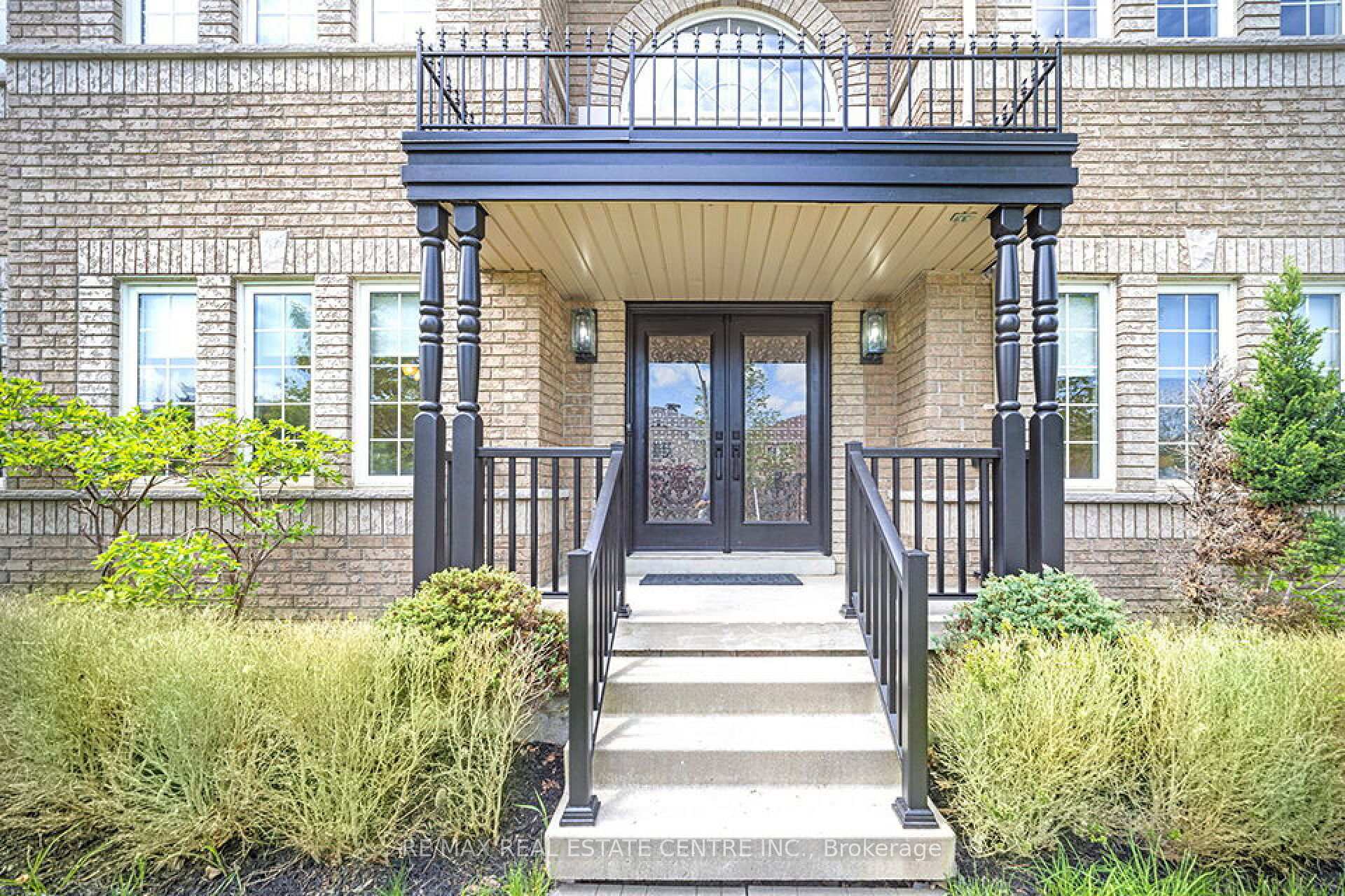 Photo 7 of 41 Avalanche Crescent, Brampton, Bram East — HOMEH