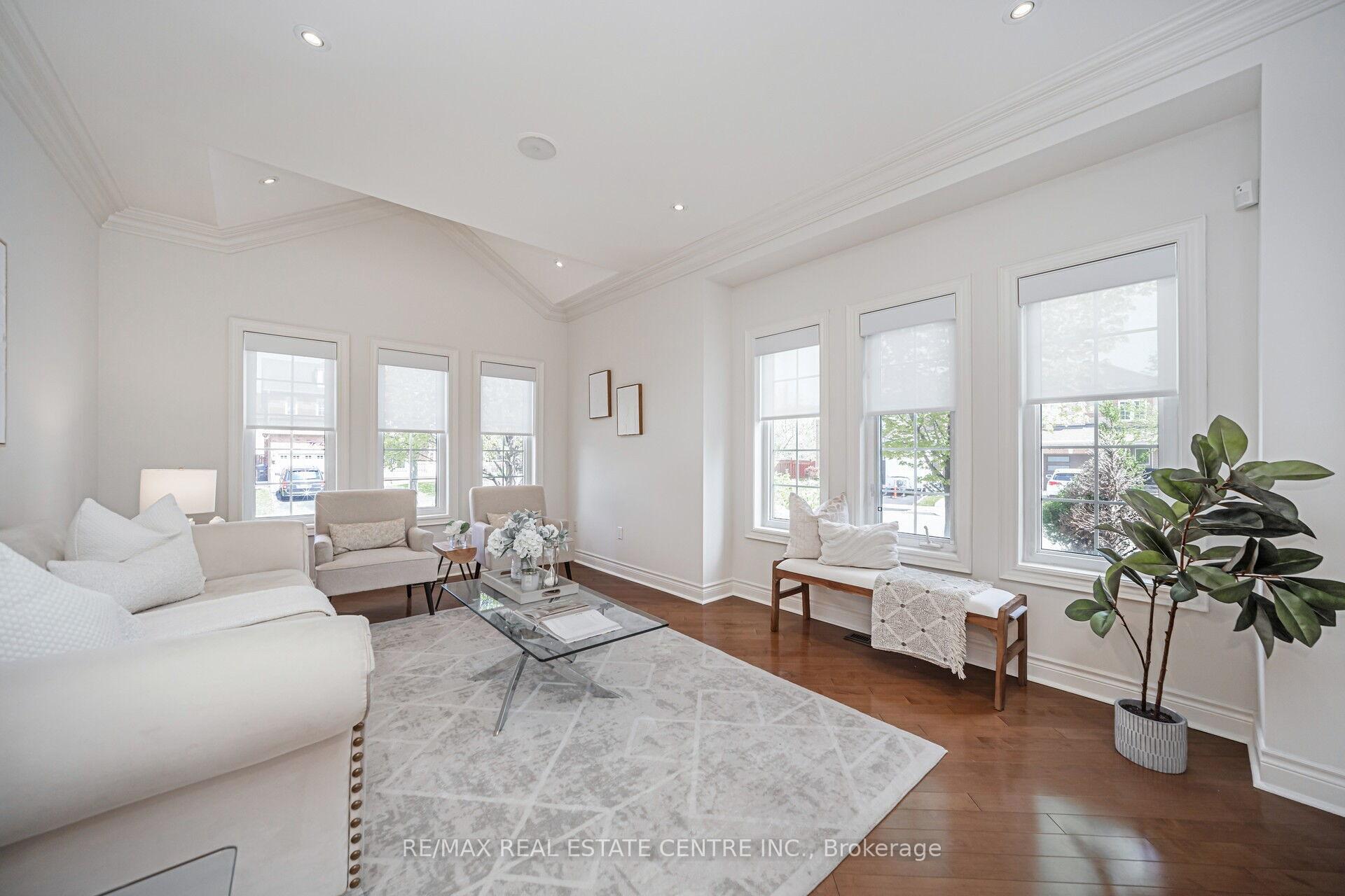 Photo 9 of 41 Avalanche Crescent, Brampton, Bram East — HOMEH