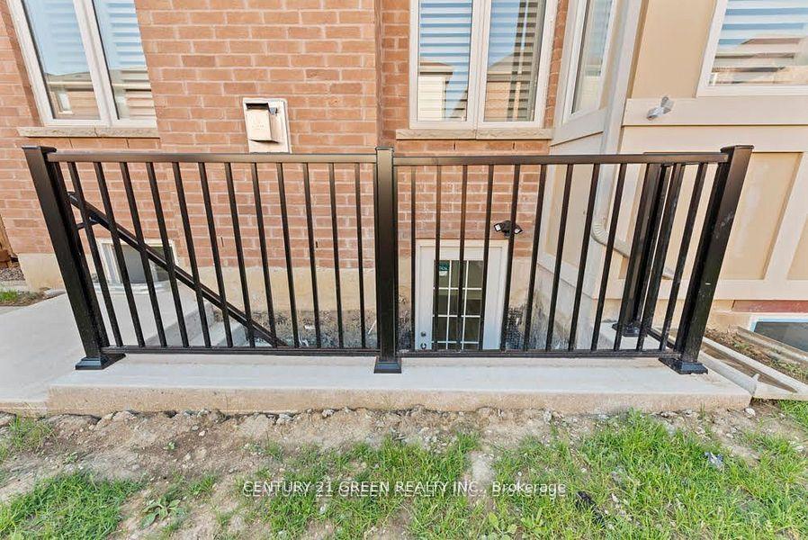 Photo 35 of 31 Mincing Trail, Brampton, Northwest Brampton — HOMEH
