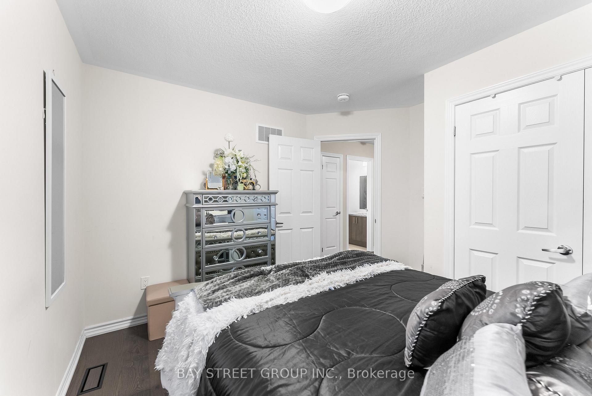 Photo 38 of 310 Coronation Road, Whitby, Rural Whitby — HOMEH