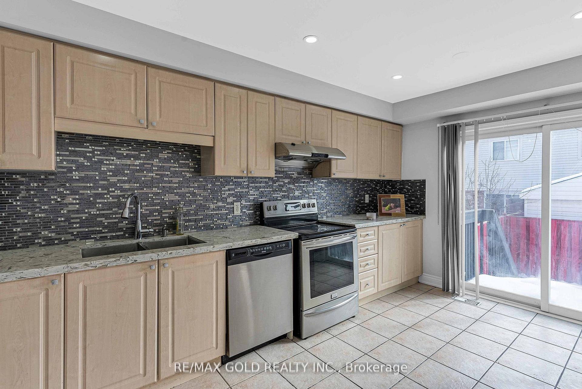 Photo 10 of 37 Keats Terrace, Brampton, Fletcher's Meadow — HOMEH