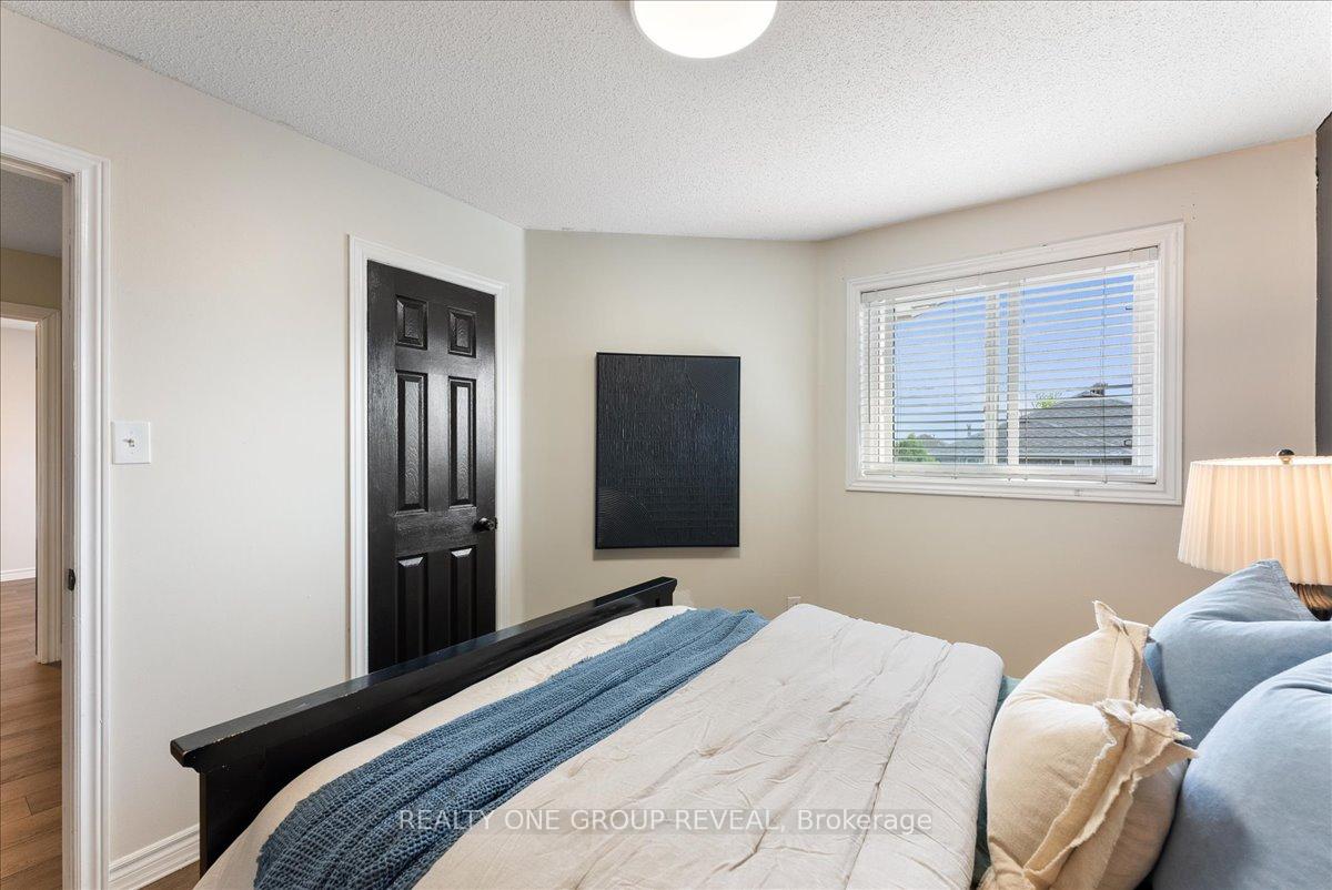 Photo 29 of 125 Dean Avenue, Barrie, Painswick South — HOMEH