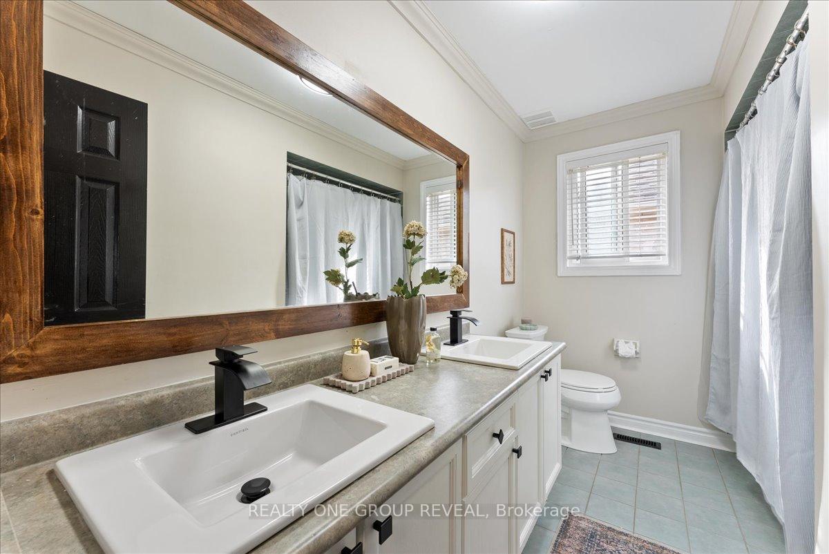 Photo 30 of 125 Dean Avenue, Barrie, Painswick South — HOMEH