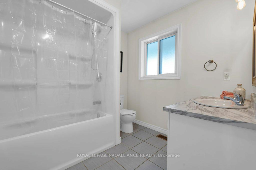 Photo 32 of 1554 Shannon Road, Tyendinaga, Tyendinaga Township — HOMEH