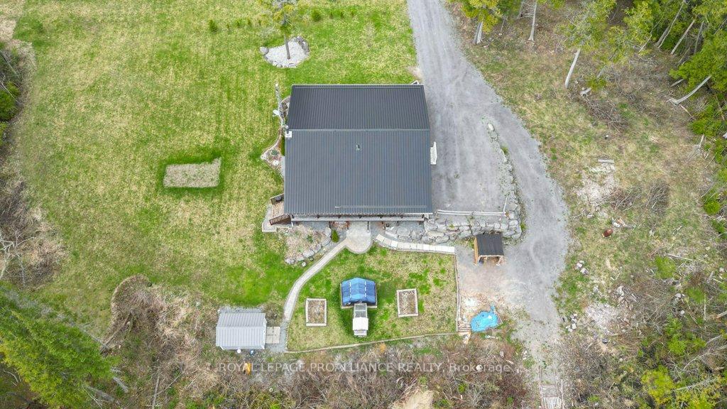 Photo 36 of 1554 Shannon Road, Tyendinaga, Tyendinaga Township — HOMEH