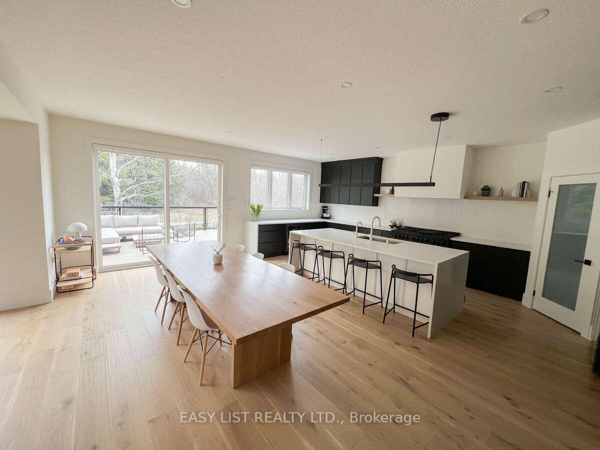 Photo 6 of 38 McIntyre Court, Guelph, Pineridge/Westminster Woods — HOMEH